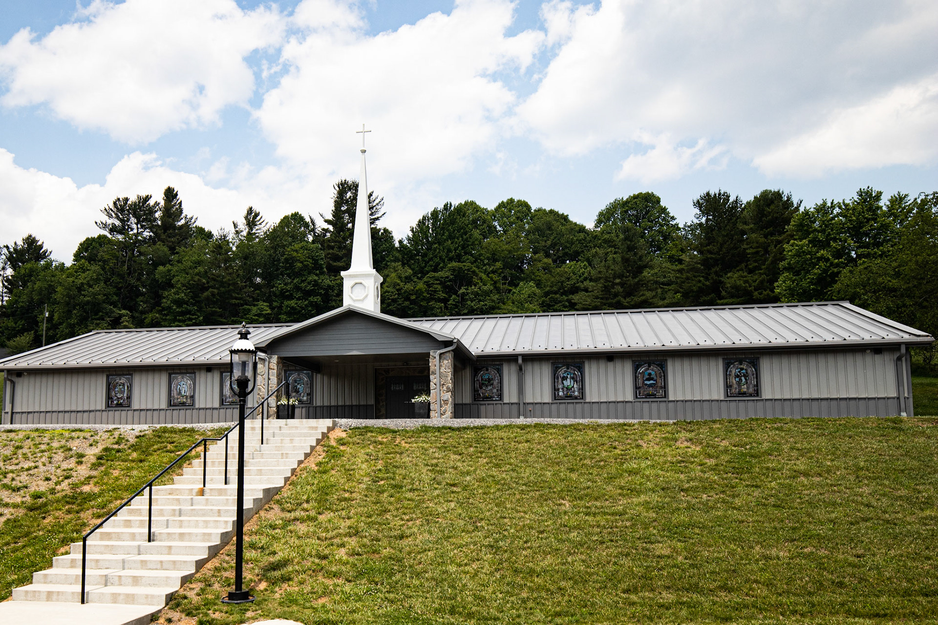 009-100 Divine Hope Baptist