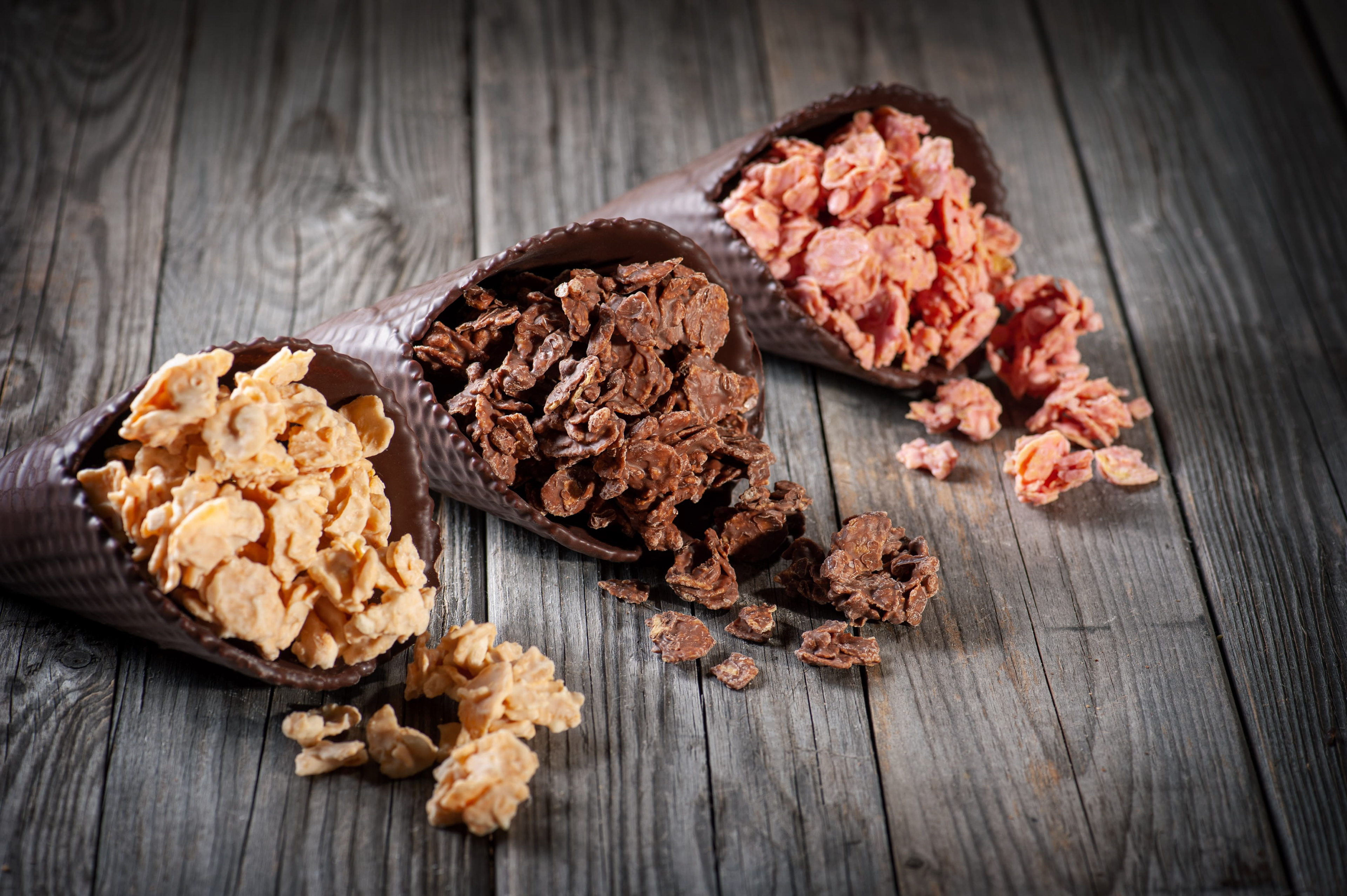 chocolate corn flakes, strawberry in chocolate cones by laurence-galerie de chocolat