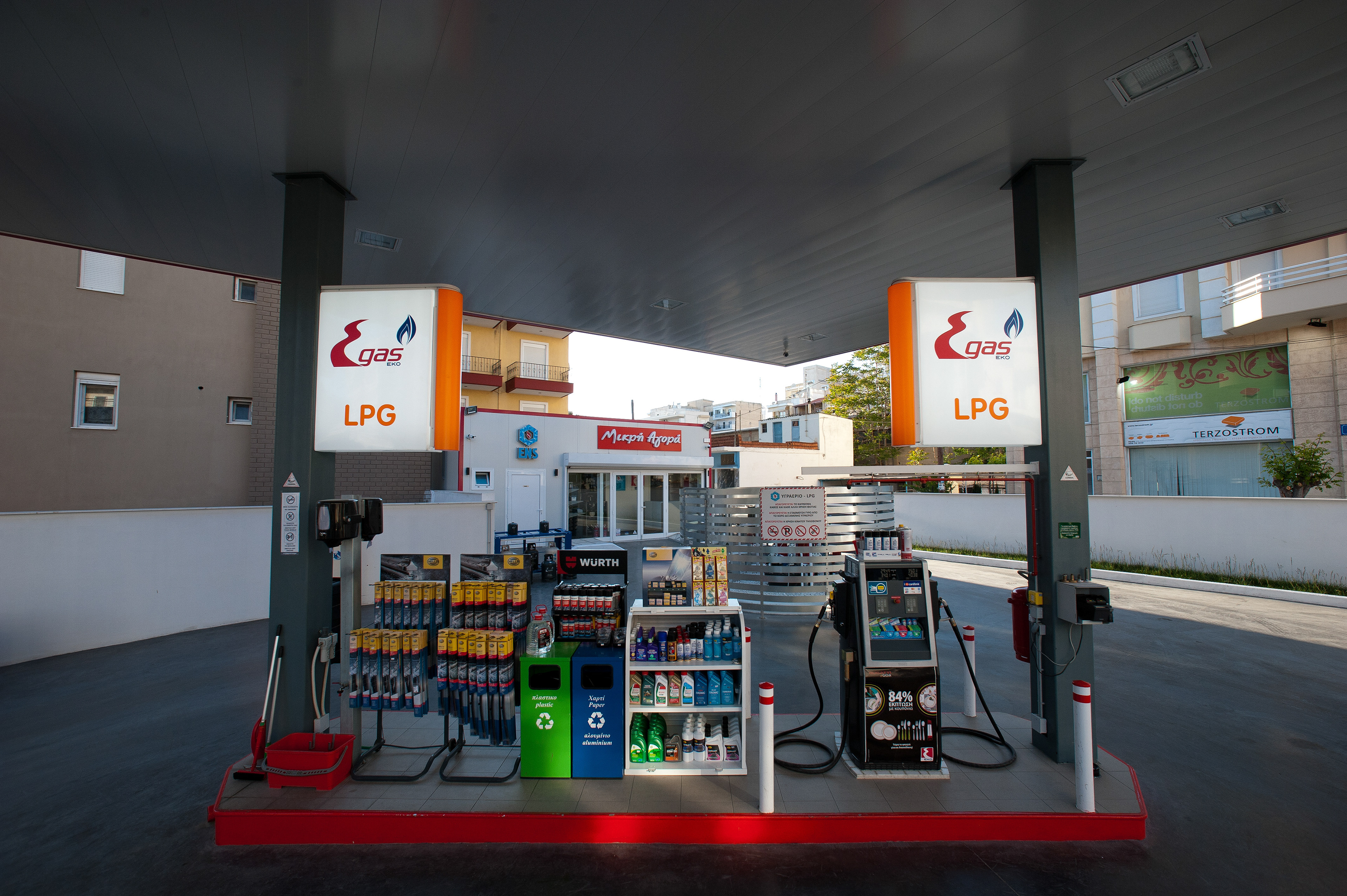 Αντλίες αερίου Πρατήριου και LPG EKO, εξωτερικός φωτισμός – Βούλα Γκώτη