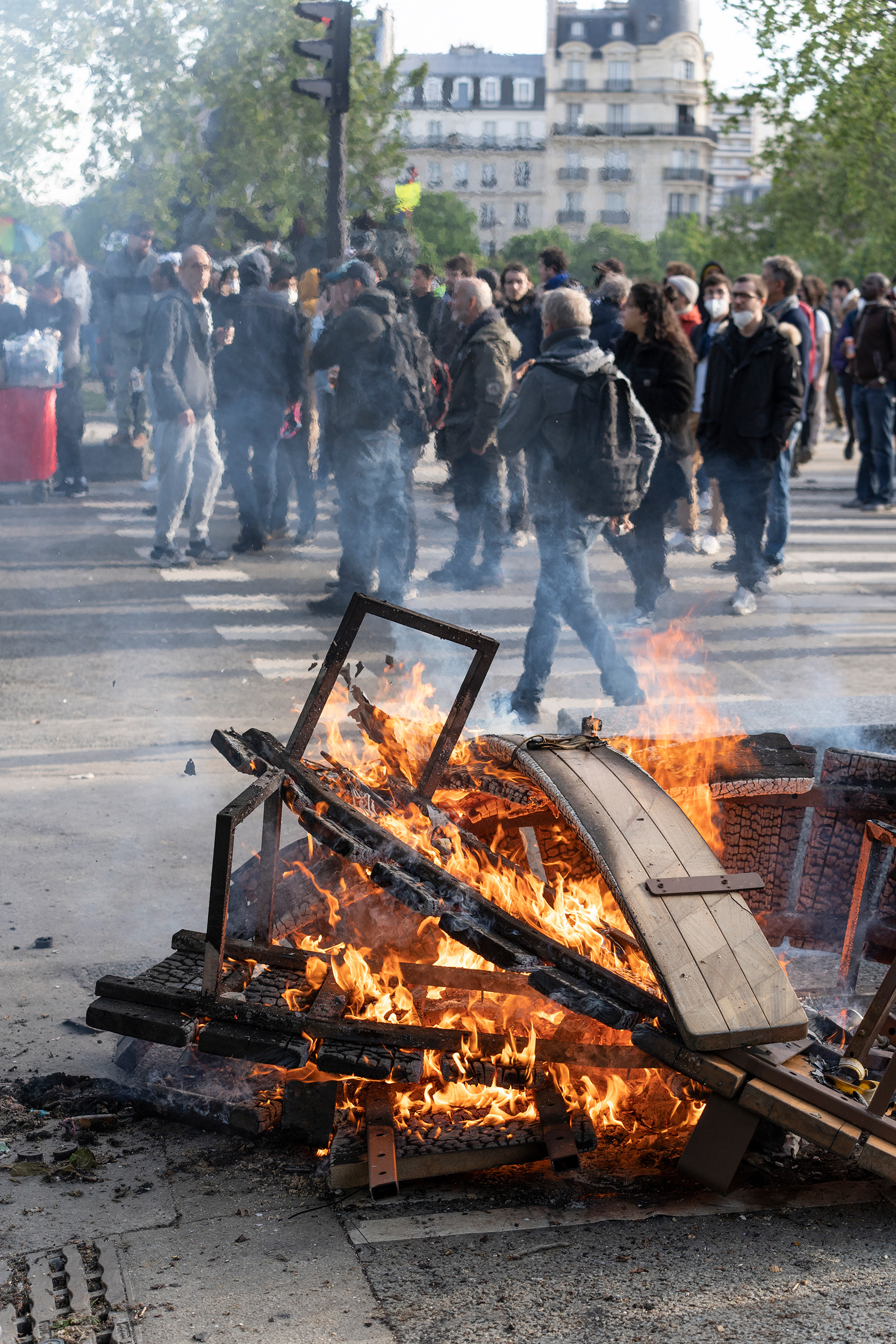 Brennende Straßenblockade.