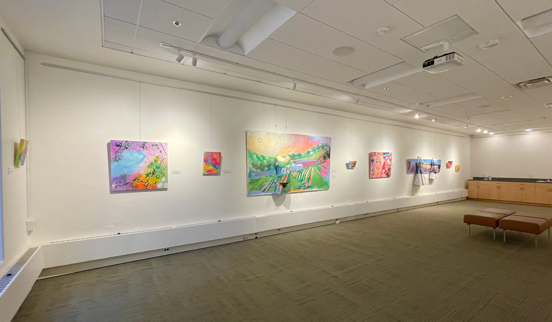 Photos from the gallery. Feb 2022. View 3
