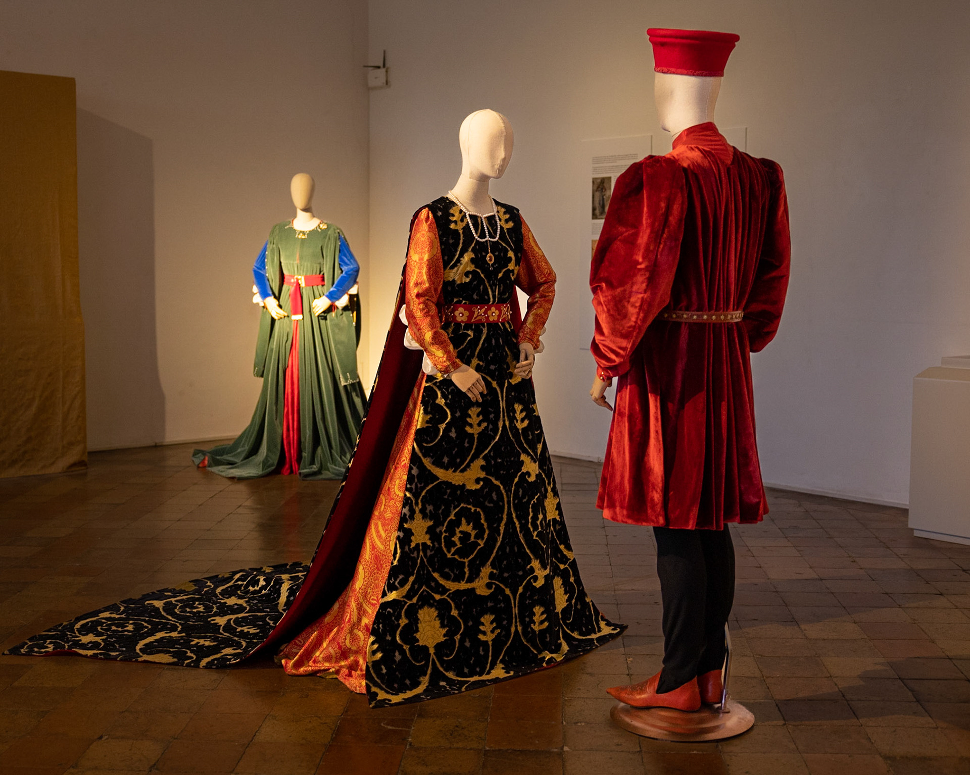 Mannikins dressed in period costumes, Palazzo Ducale
