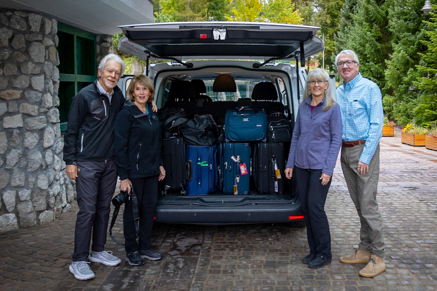 Our loaded van (Morrie, Dawn, Mark, Wanda)
