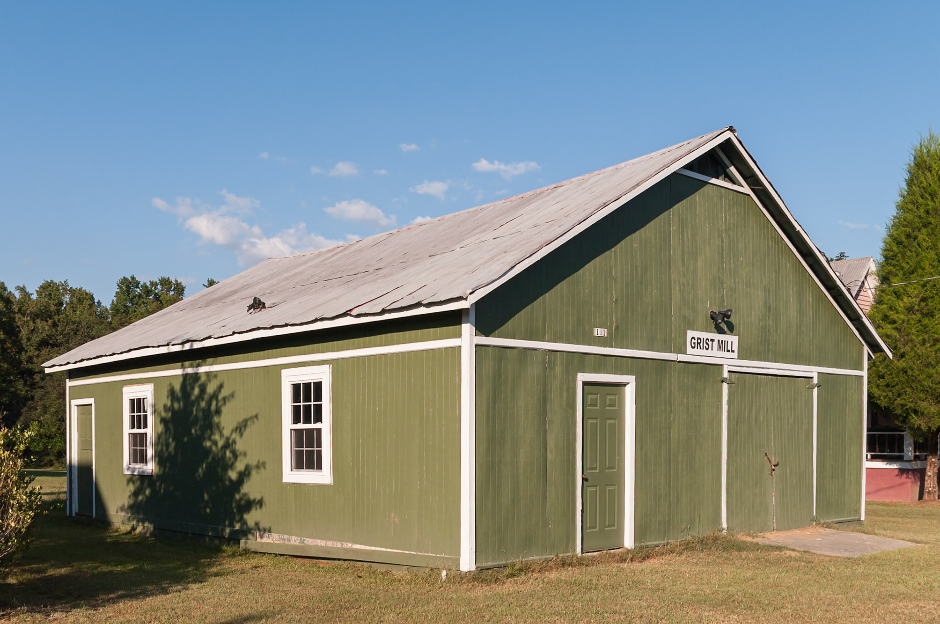 The former grist mill building in Toomsboro, Georgia, photographed in September 2013