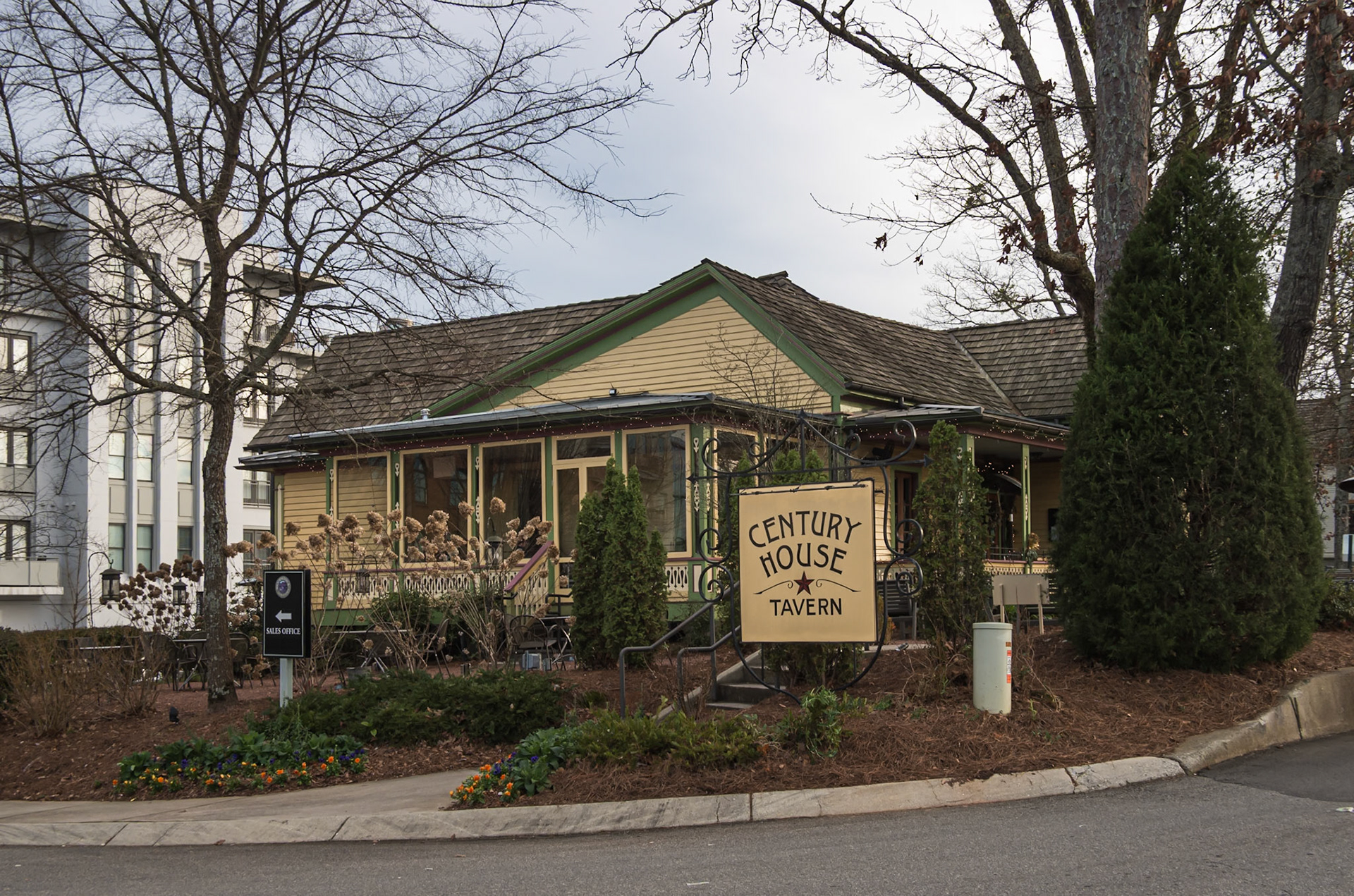 Century House Tavern in downtown Woodstock in January 2016