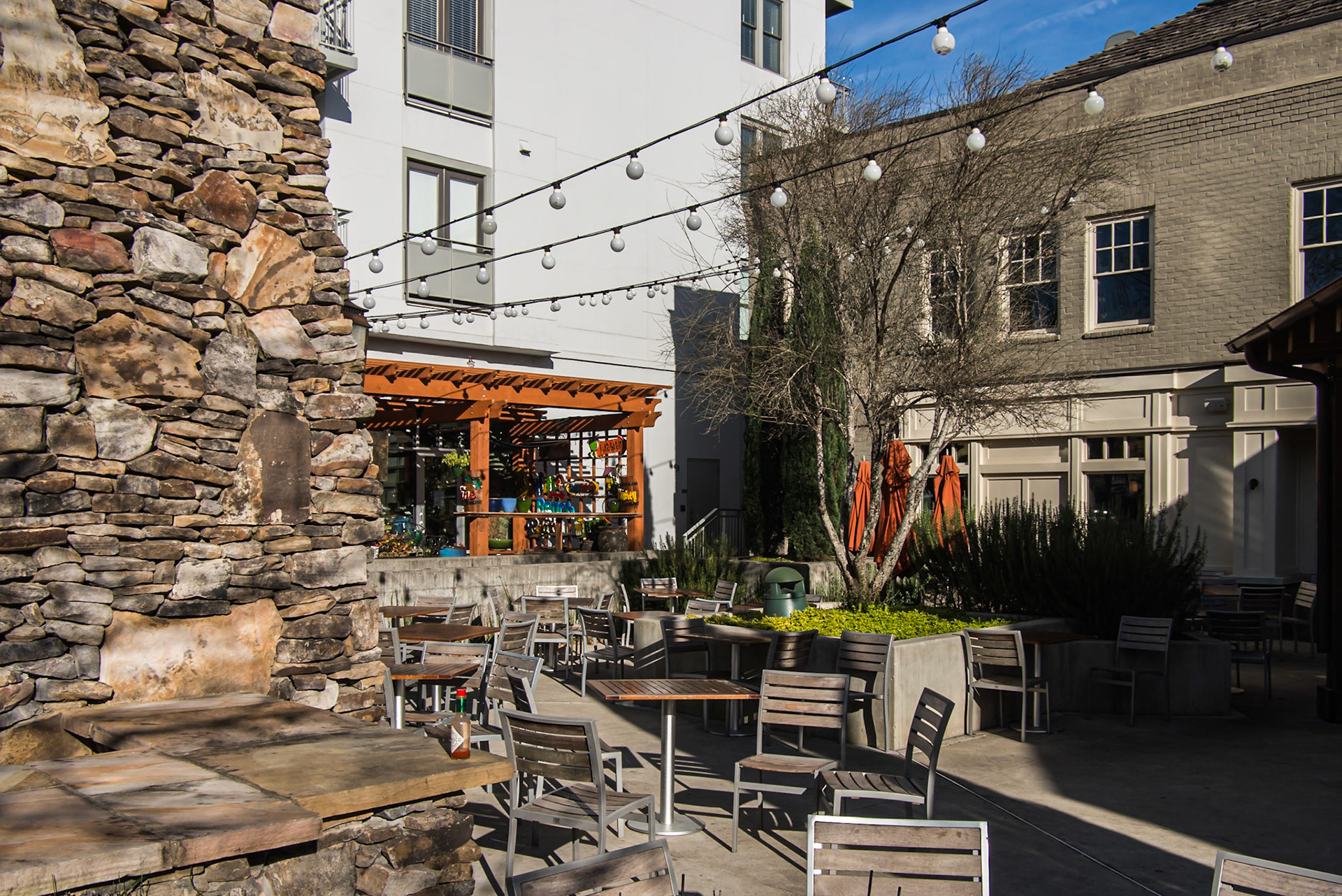 Outdoor dining in the heart of downtown Woodstock in January 2016