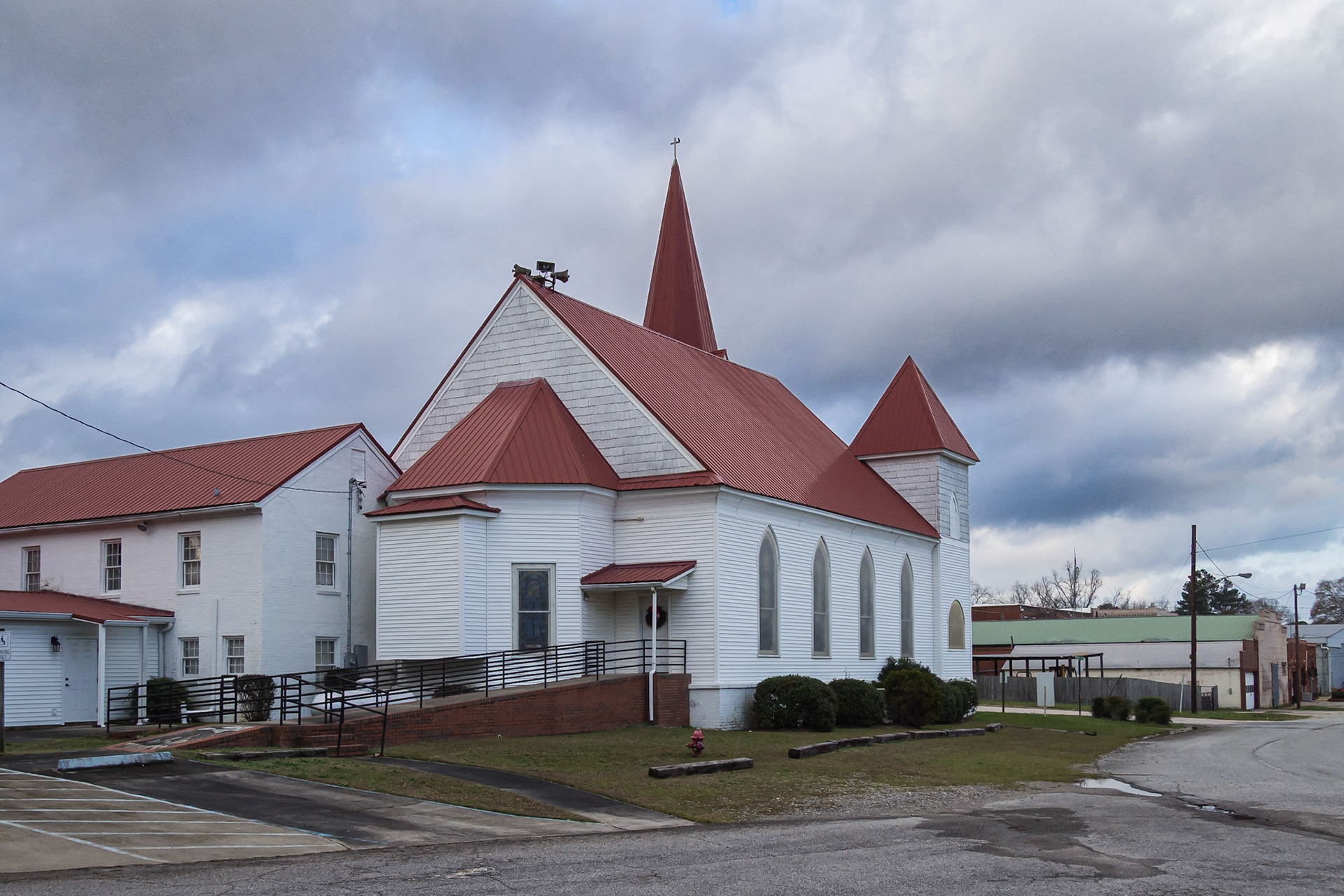A side view of Woodbury United Methodist Church  in Woodbury, Georgia, in December December 2015