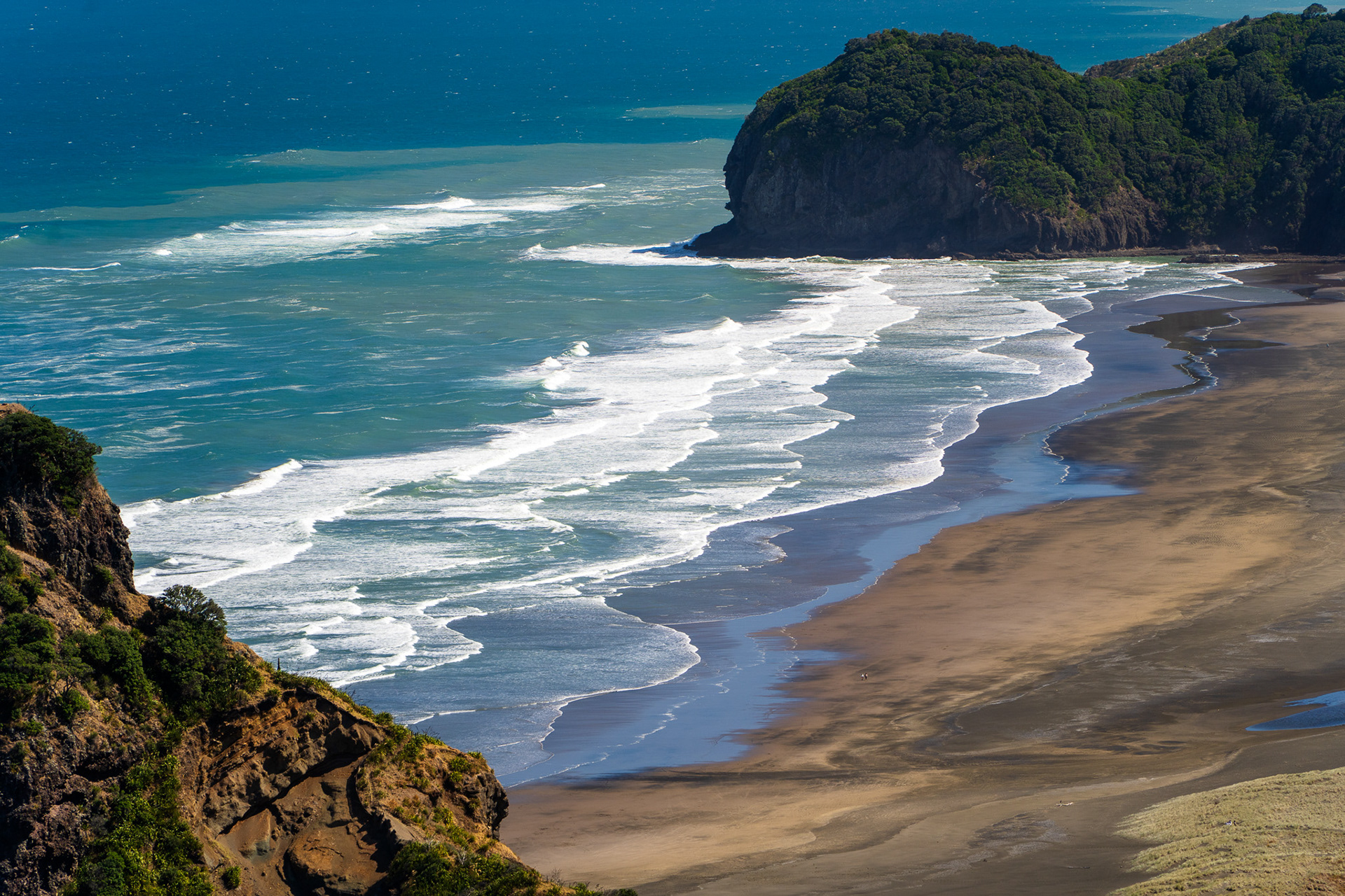 Piha Beach