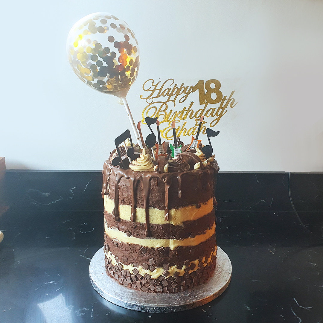 Musical Drip White & Chocolate Cake