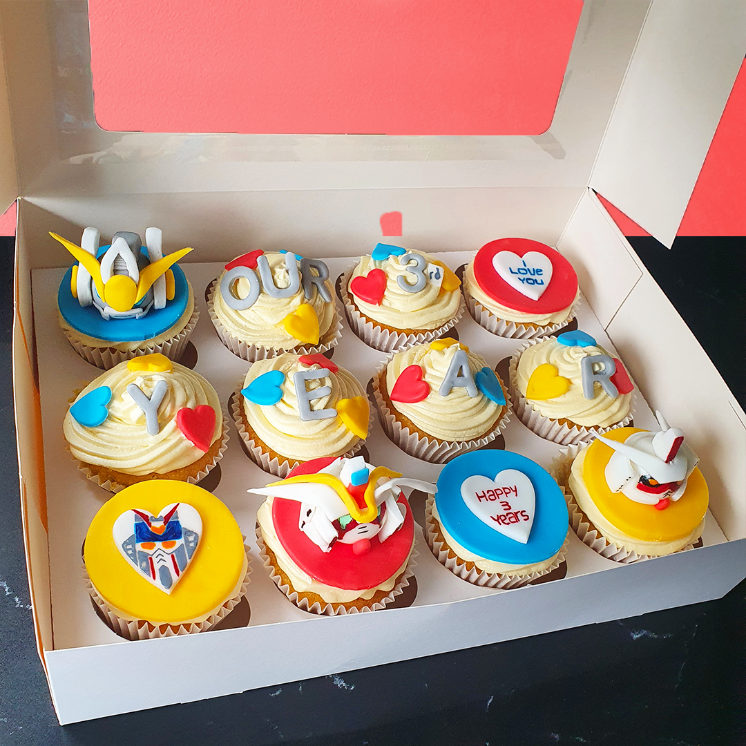 Gundam Anniversary Vanilla Cupcakes
