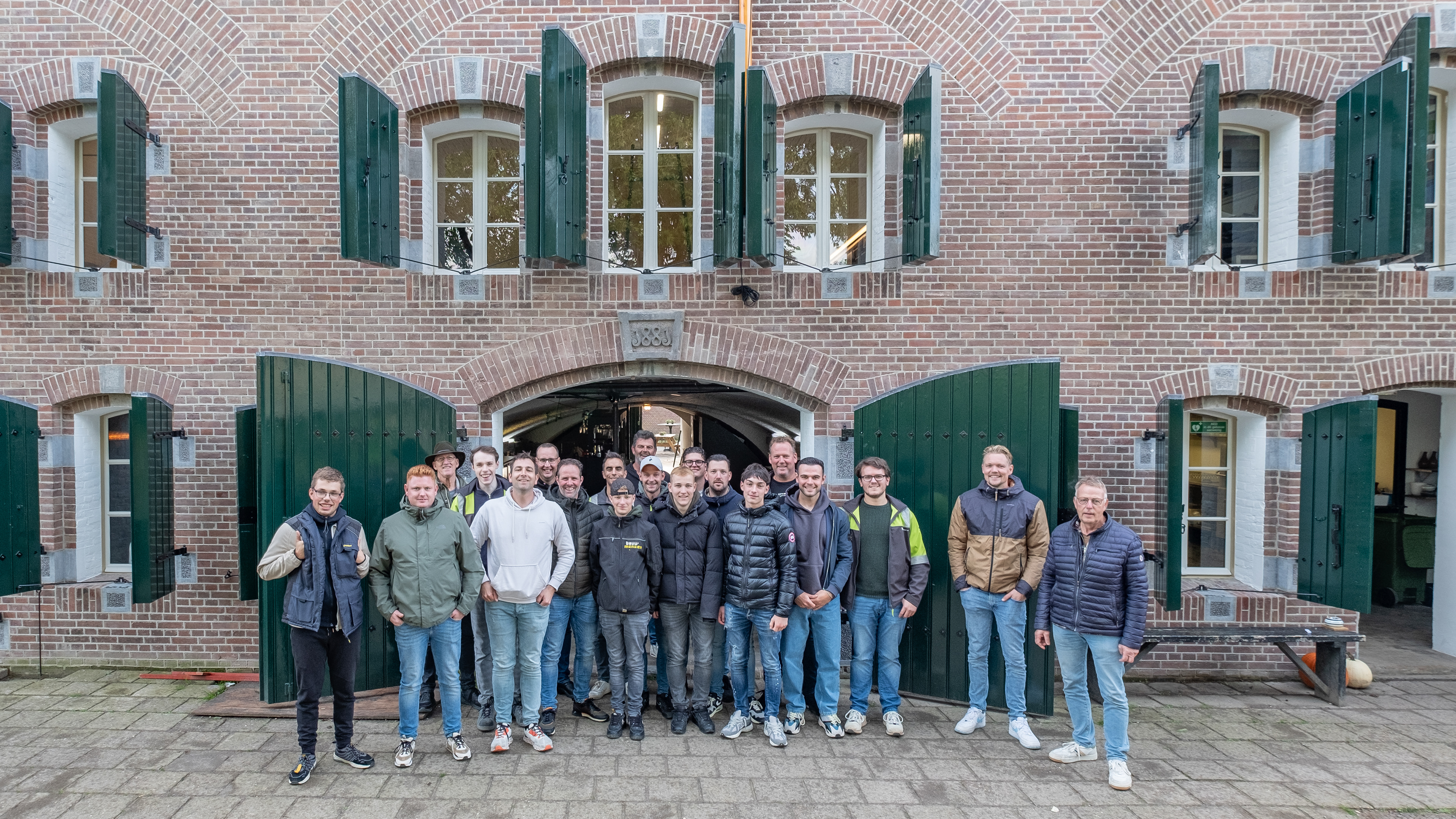 Het trotse restauratie team van Fa. Nico de Bont