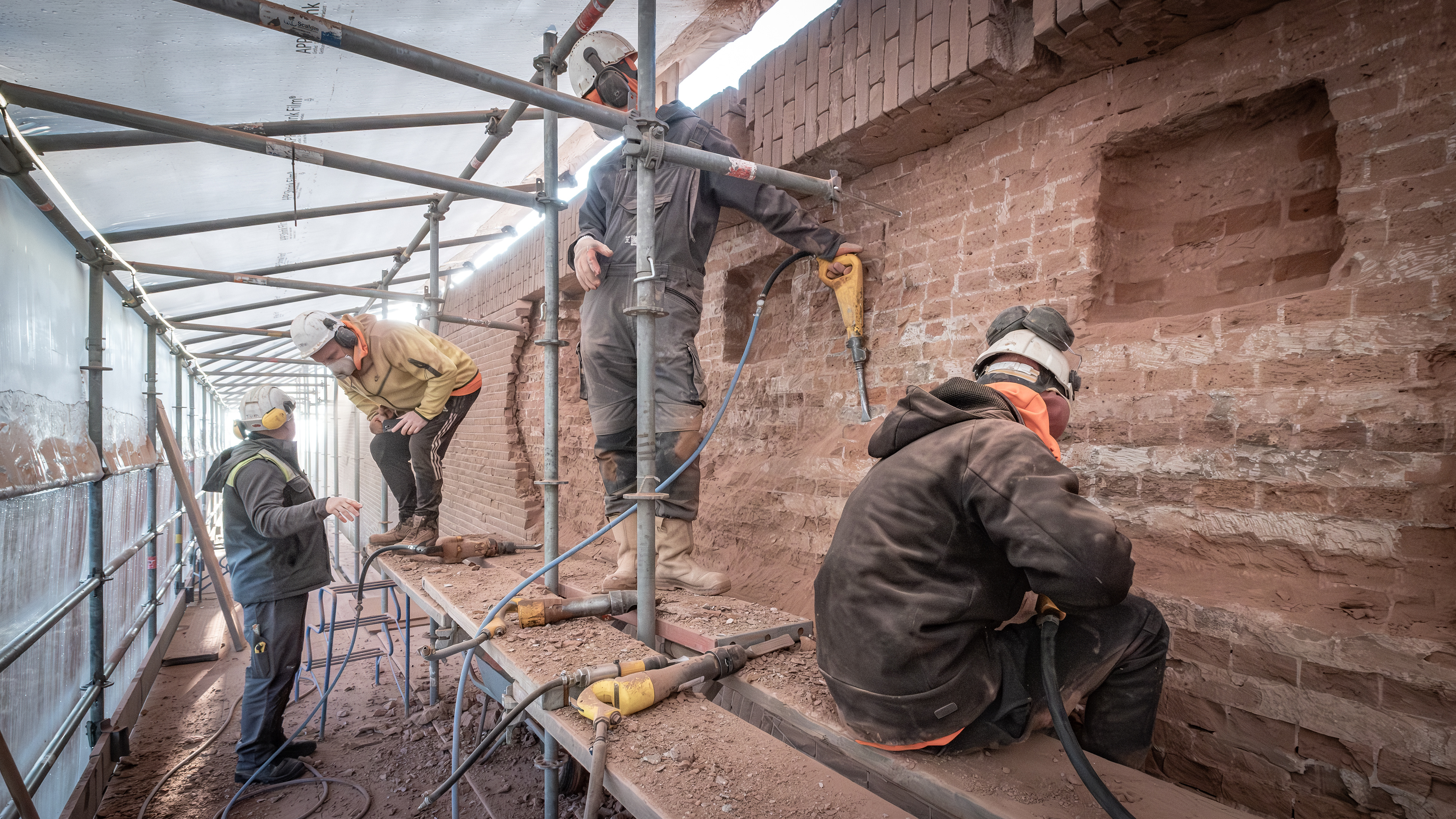 Fort Sabina, restauratie gevel kazerne 