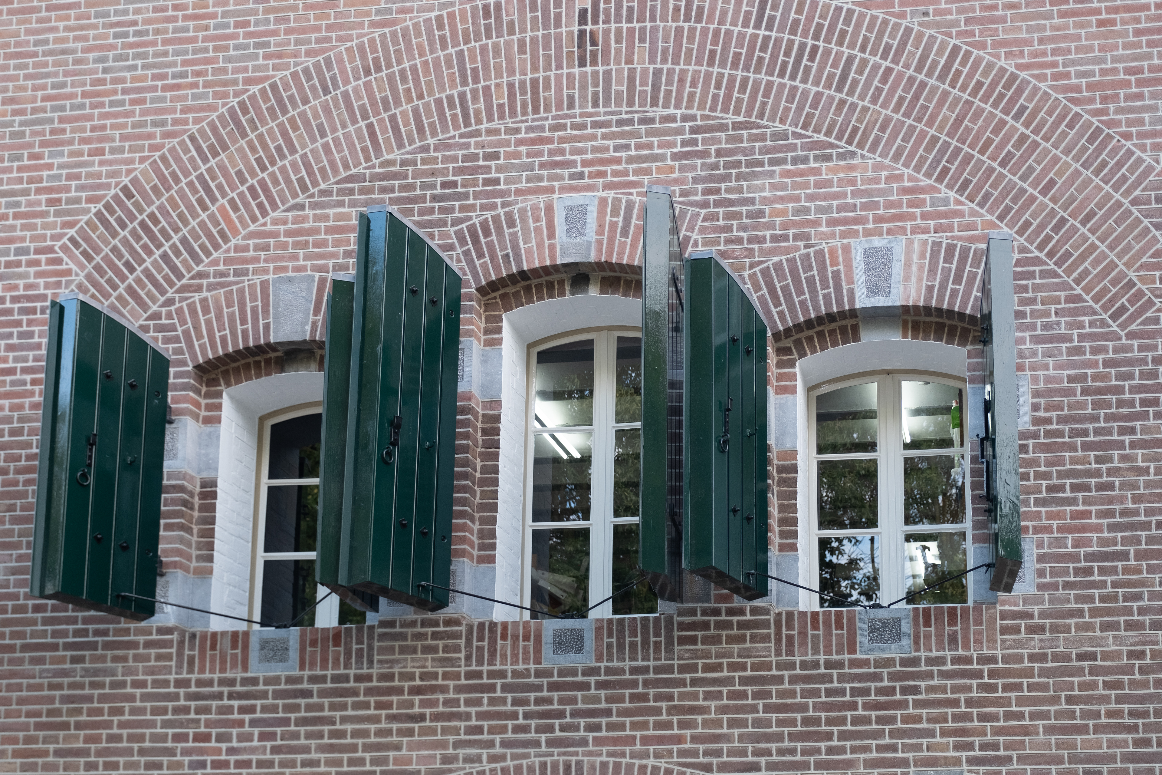 Het resultaat: Fort Sabina's restauratie gevel kazerne 