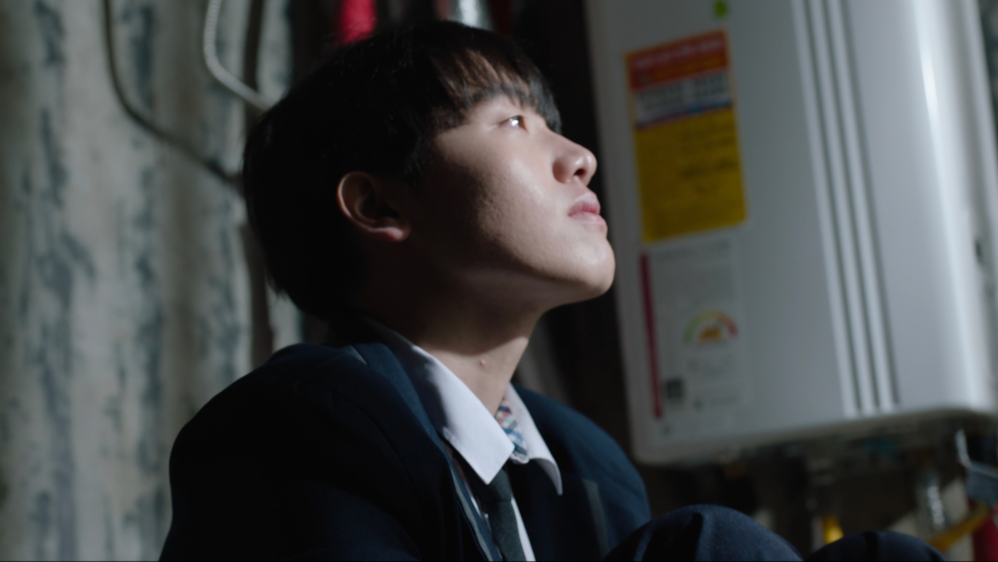 인간작동 Human Operated