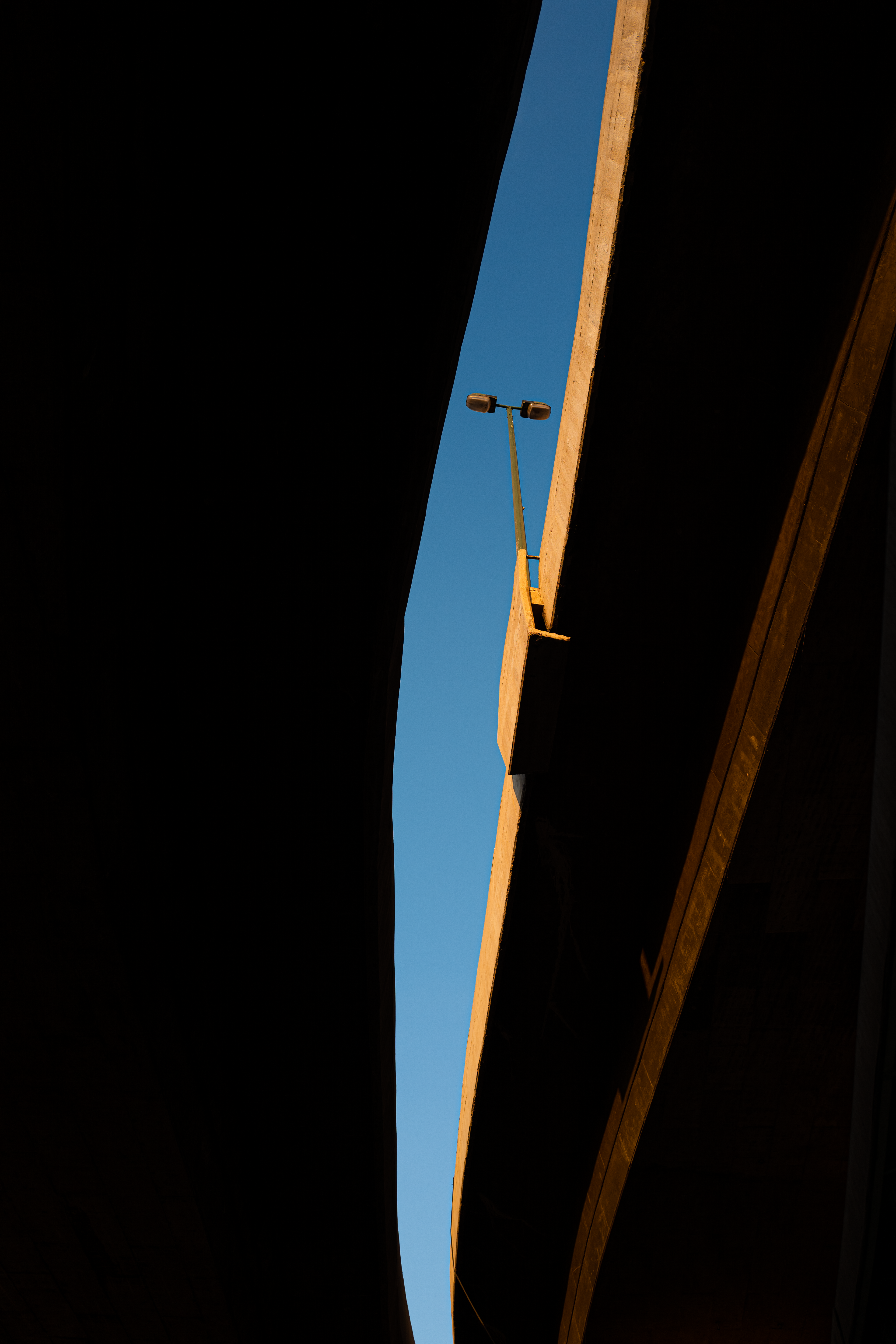 TEL AVIV 18