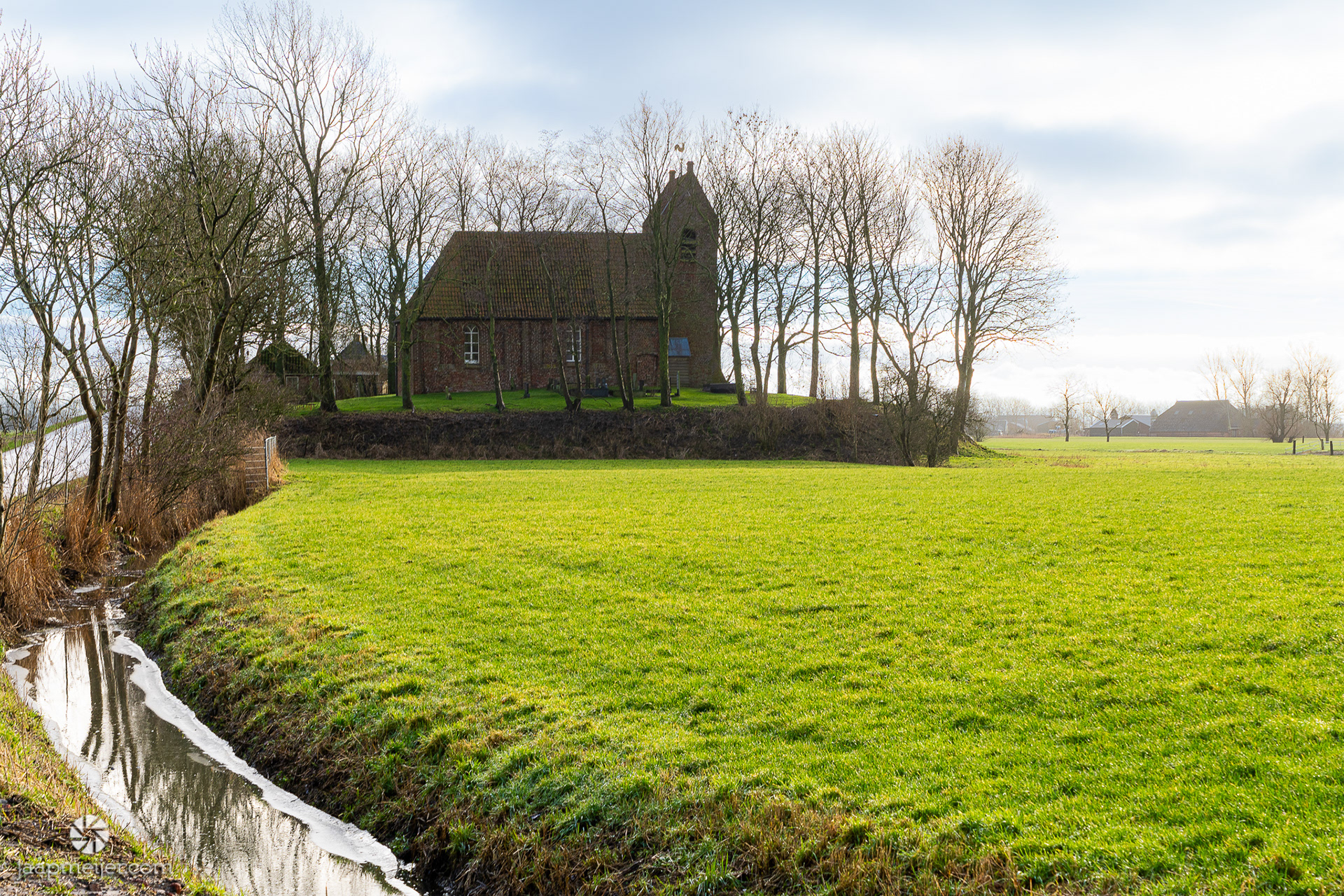Het oudste kerkje van de route. Grote delen nog uit de 13e eeuw.