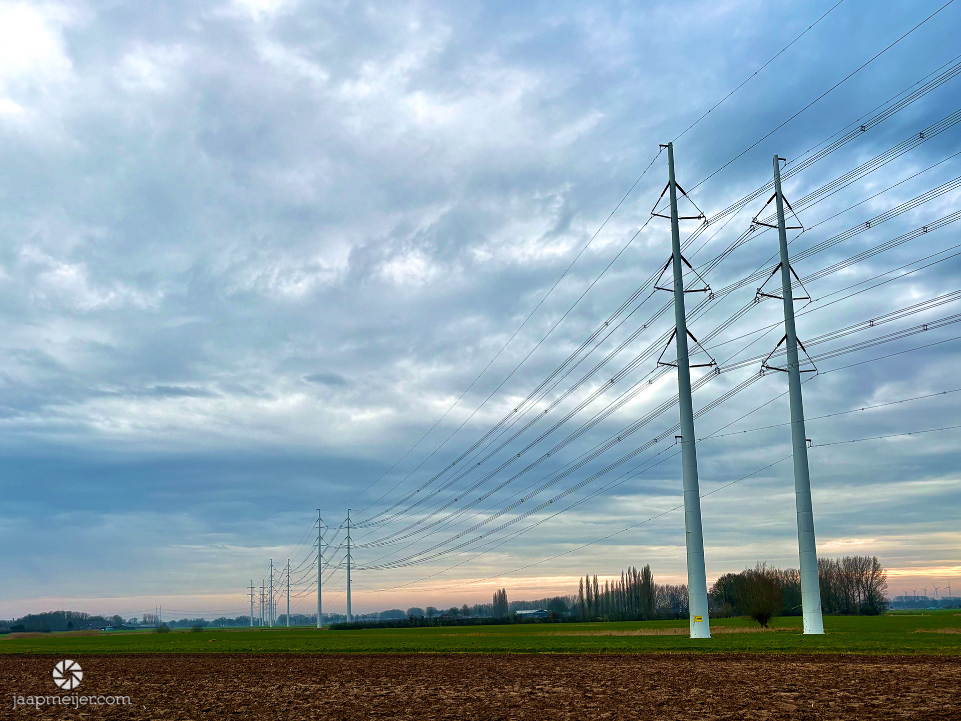 Strakke lijnen door de lucht