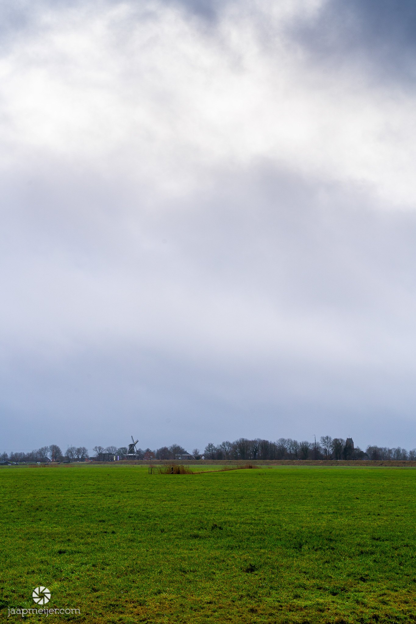 Dreigende luchten, maar nog steeds droog.