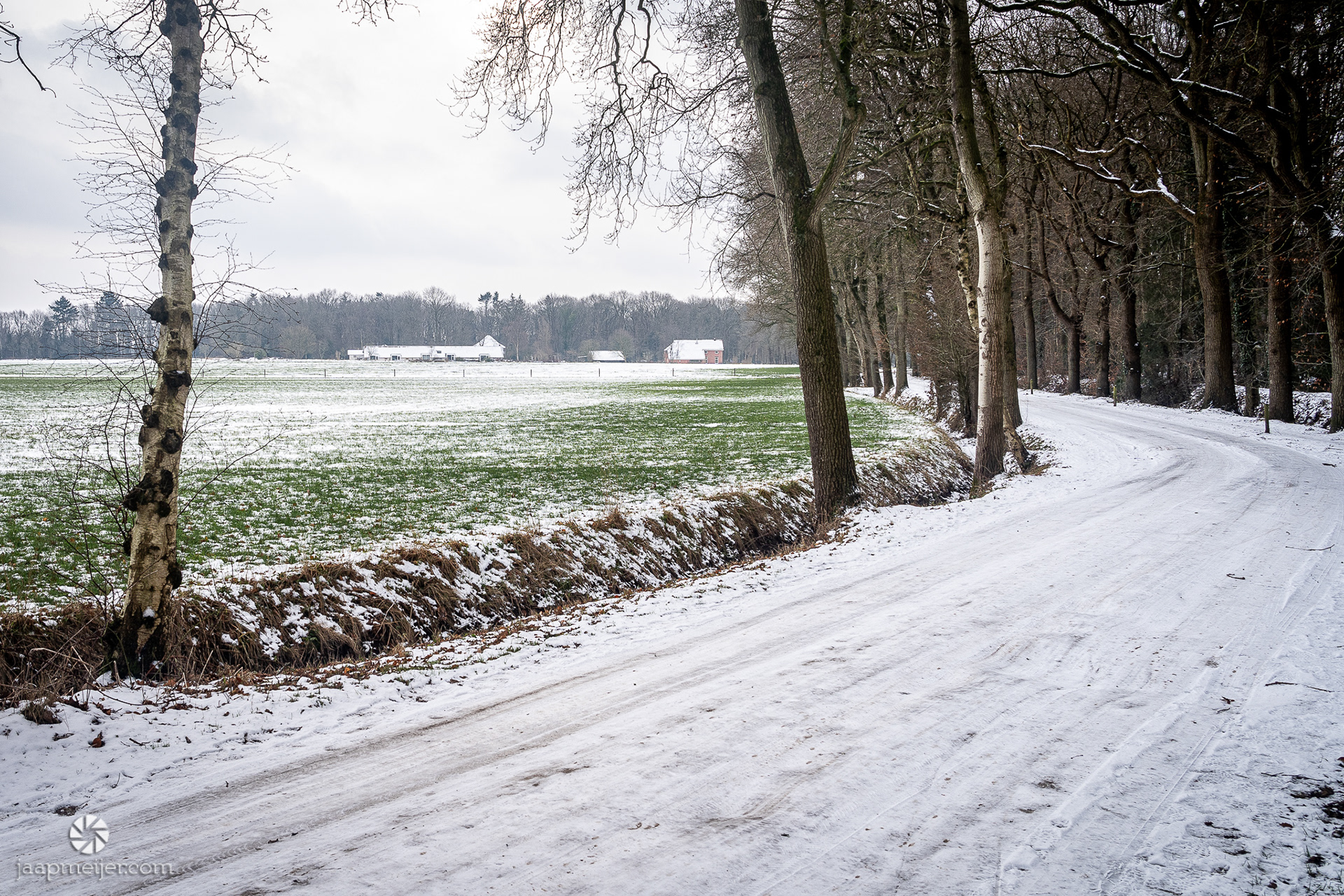 De wegen blijven glad tot spekglad. 