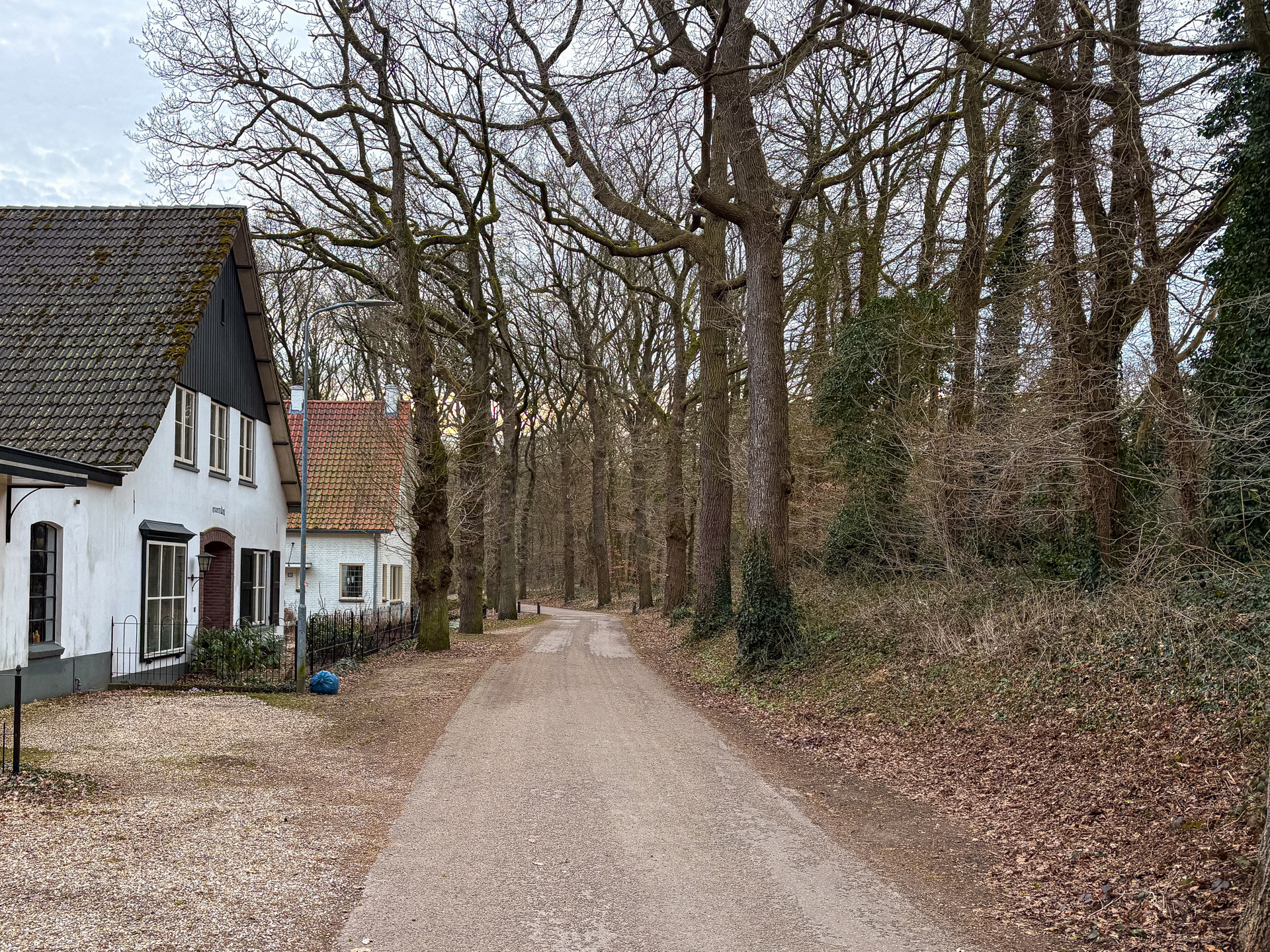 Ik loop door naar station Mook