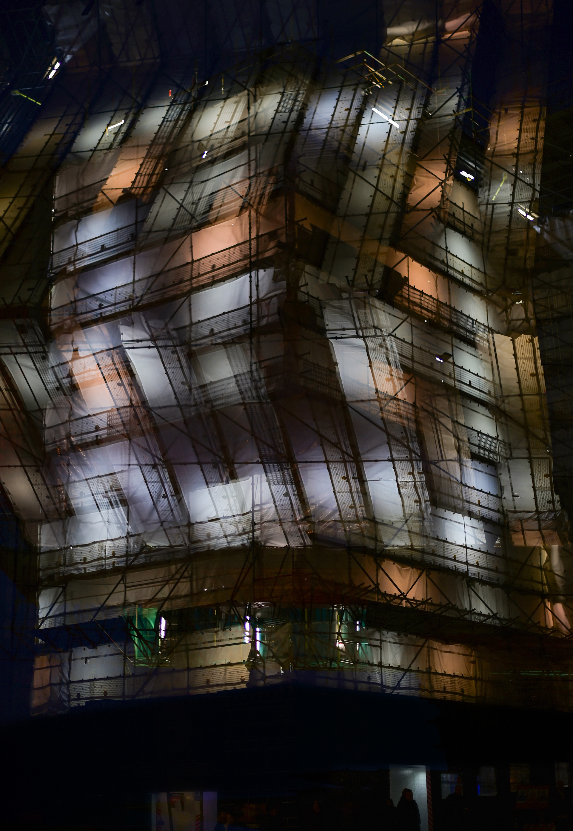 Scaffolding & tarps (dbl exp)