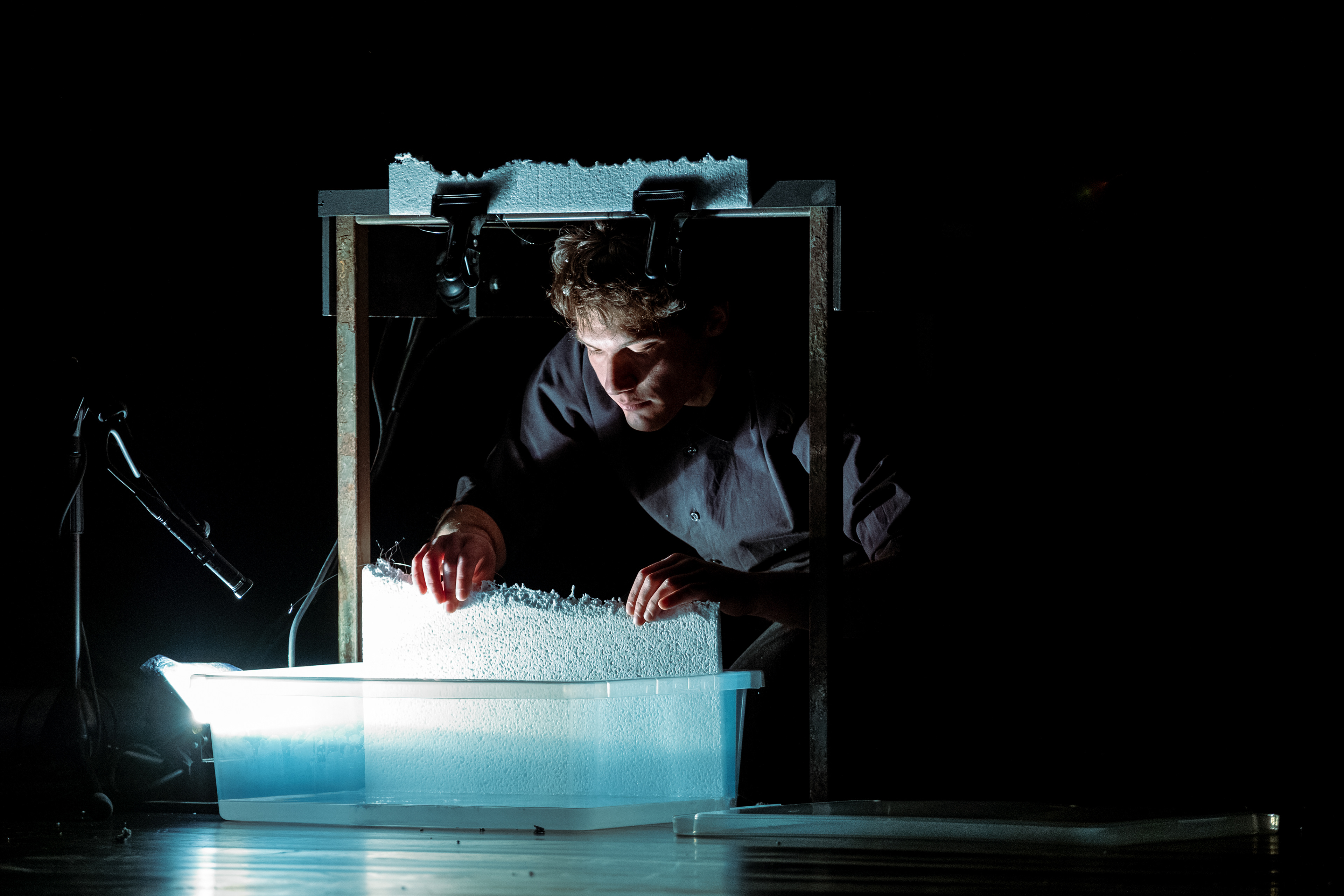 Andrea Salustri: Materia