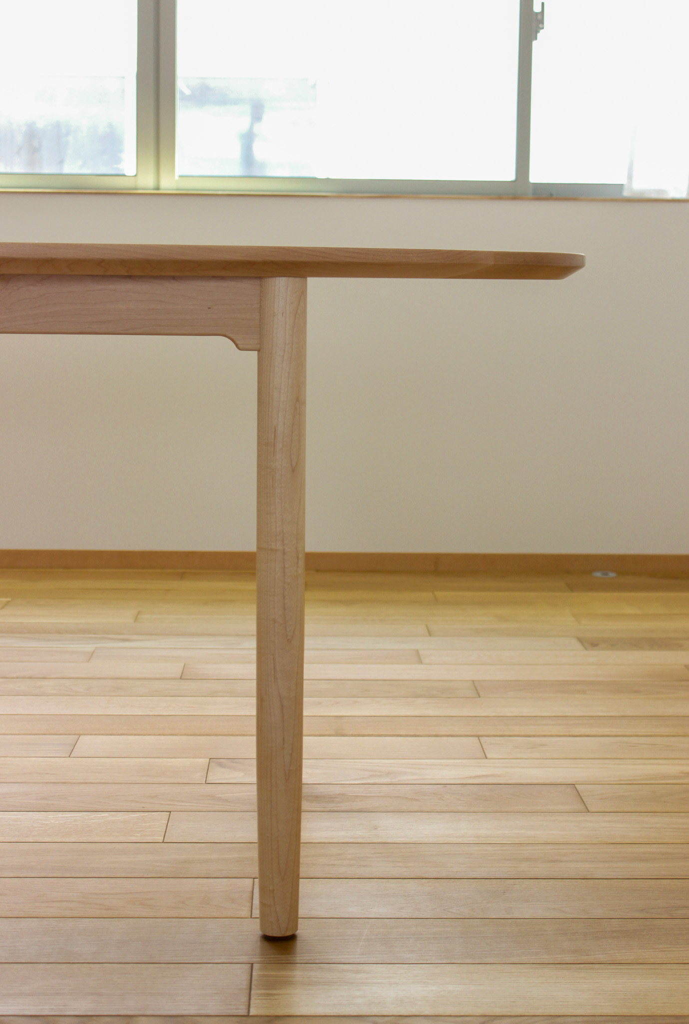 オーバルテーブル design:日めくり建築設計室 craftsman:國分良高