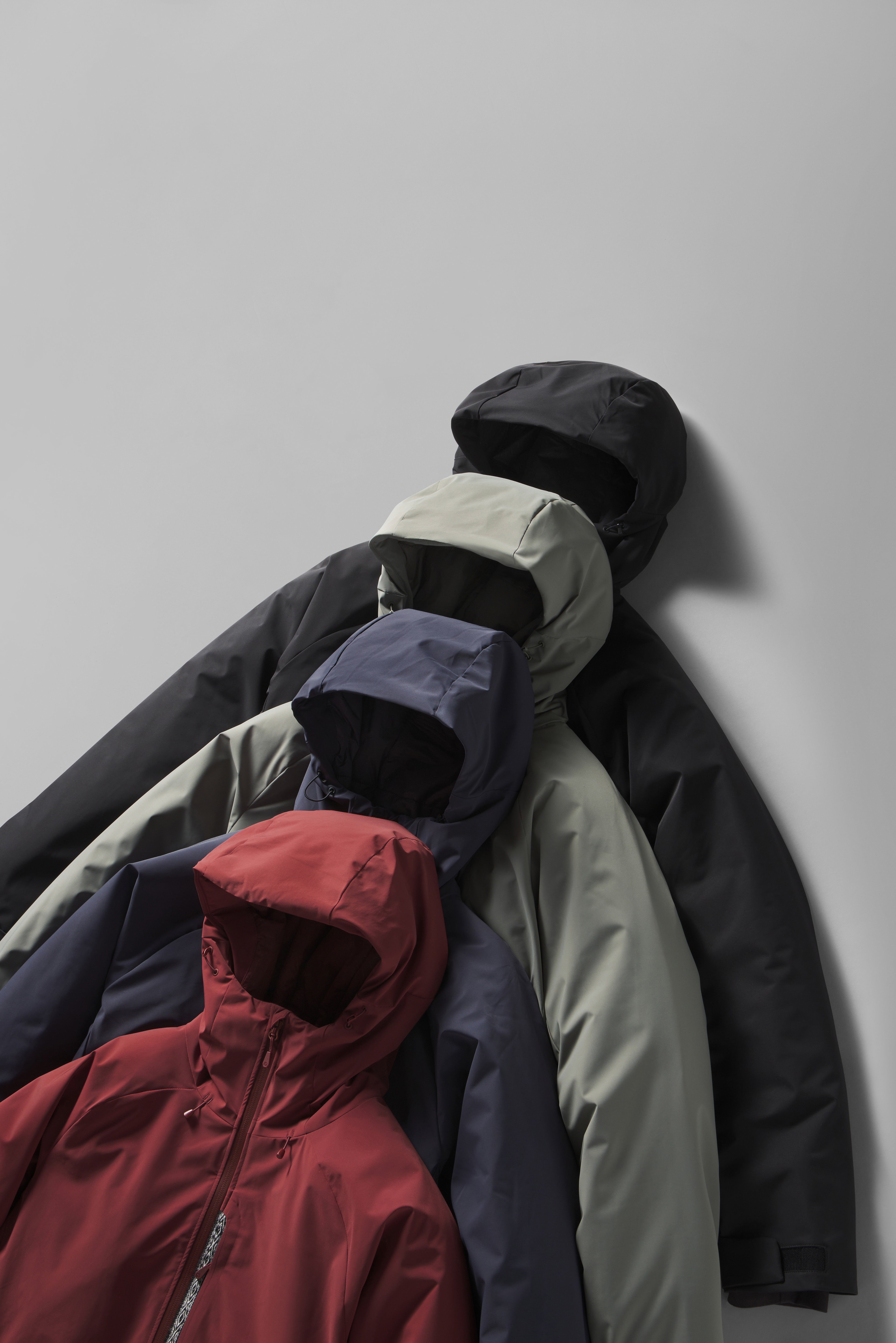 Art Direction: Dally Tram | Photography Studio: Damian Lloyd