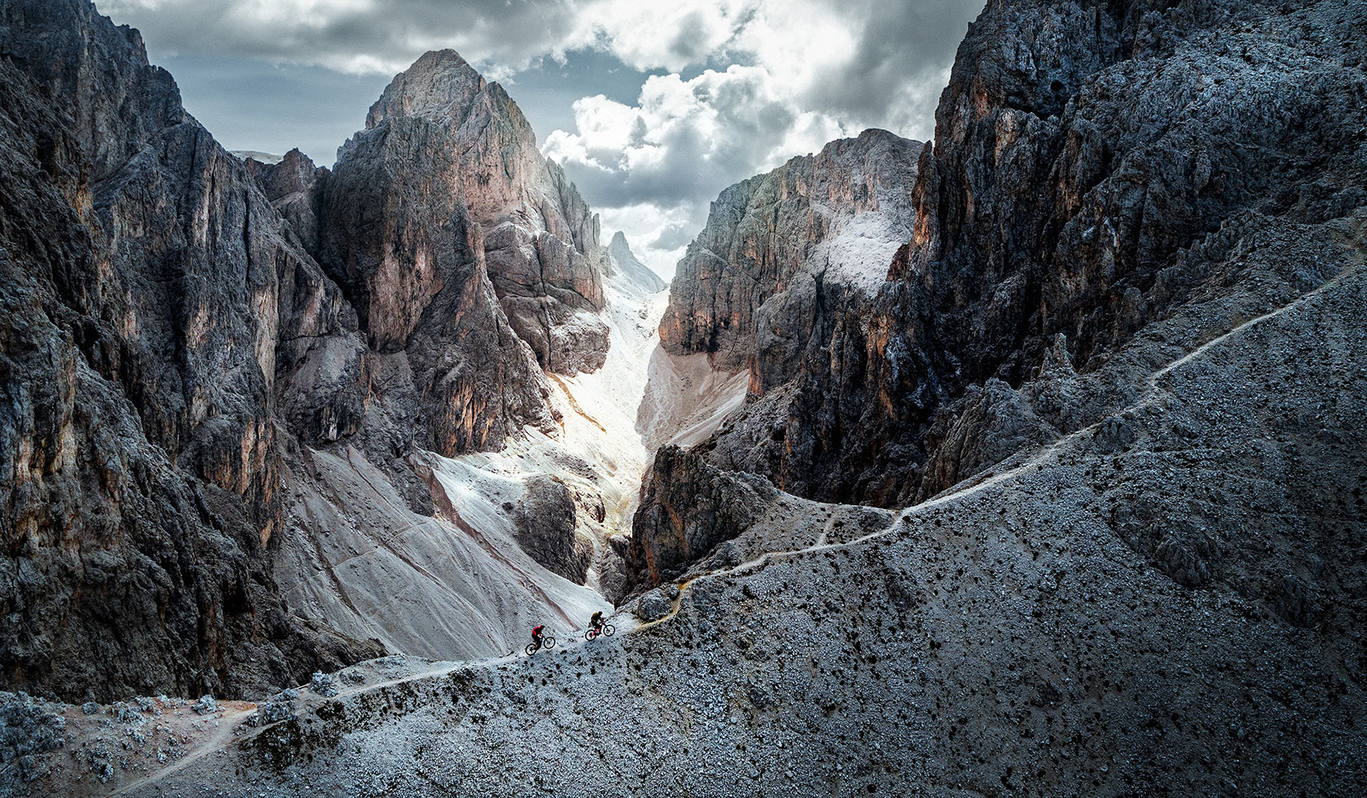 Canyon Bikes Keyvisual & National Geographic Magazine