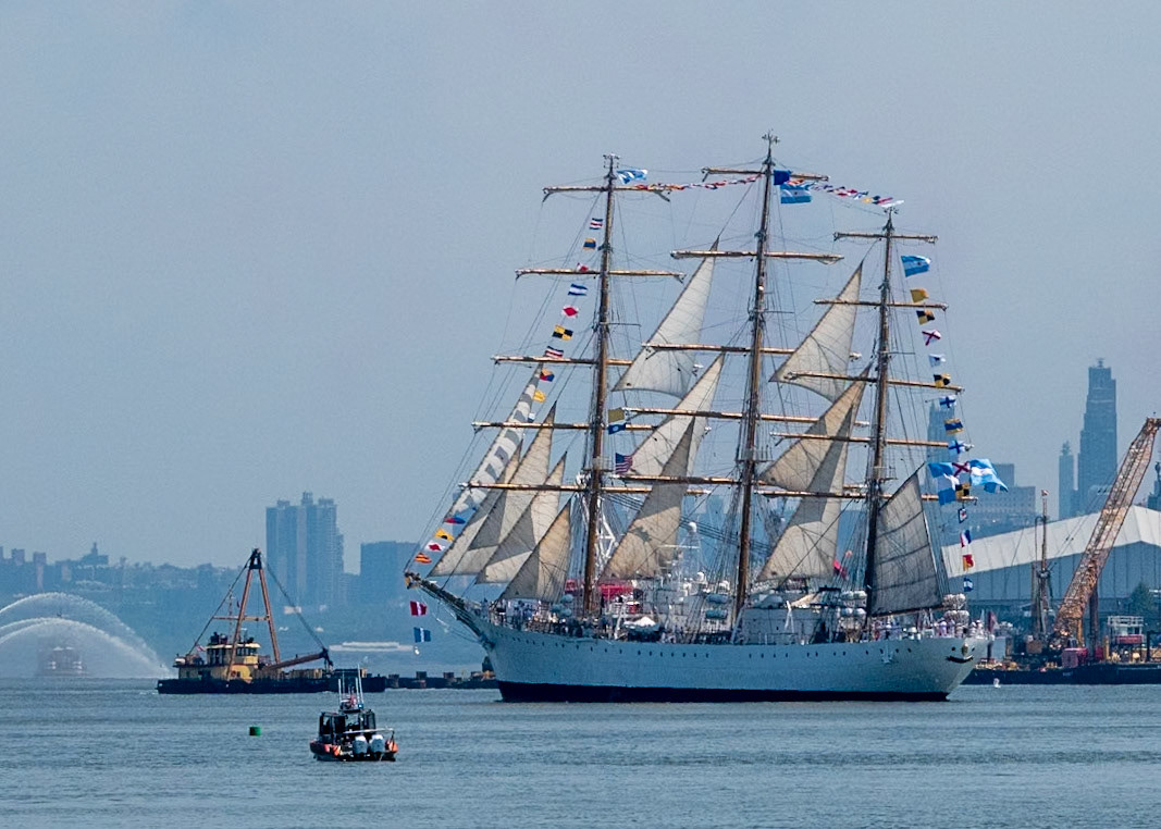 Ecuadorian Sail Training Ship, Guayas @ Parade of Tall Ships
