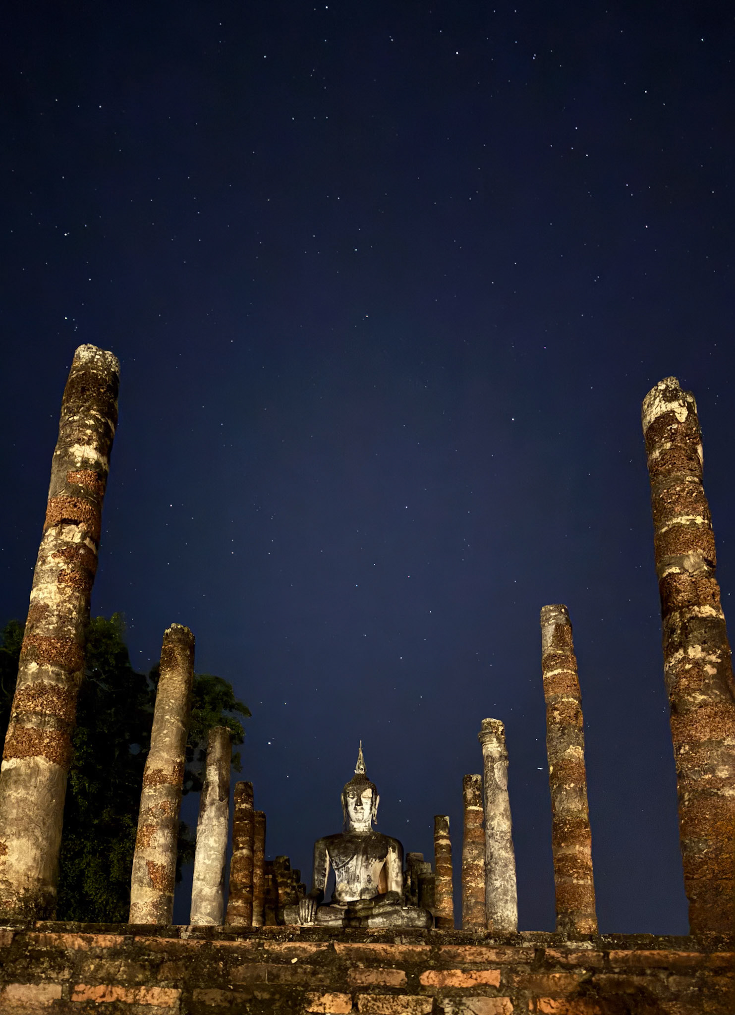 Wat Mahathat by night, Sukhotai
