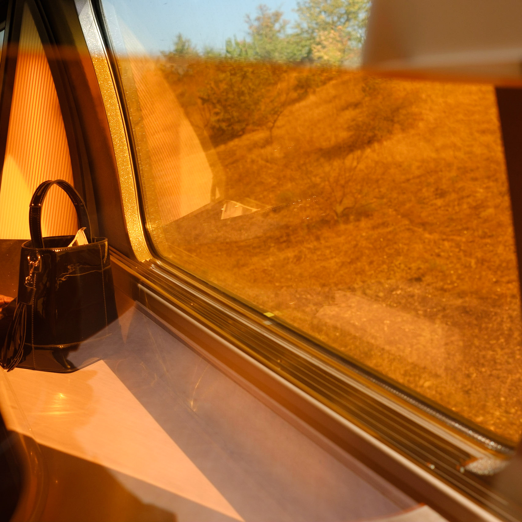 Une vision intérieure et carrée d'un voyage...