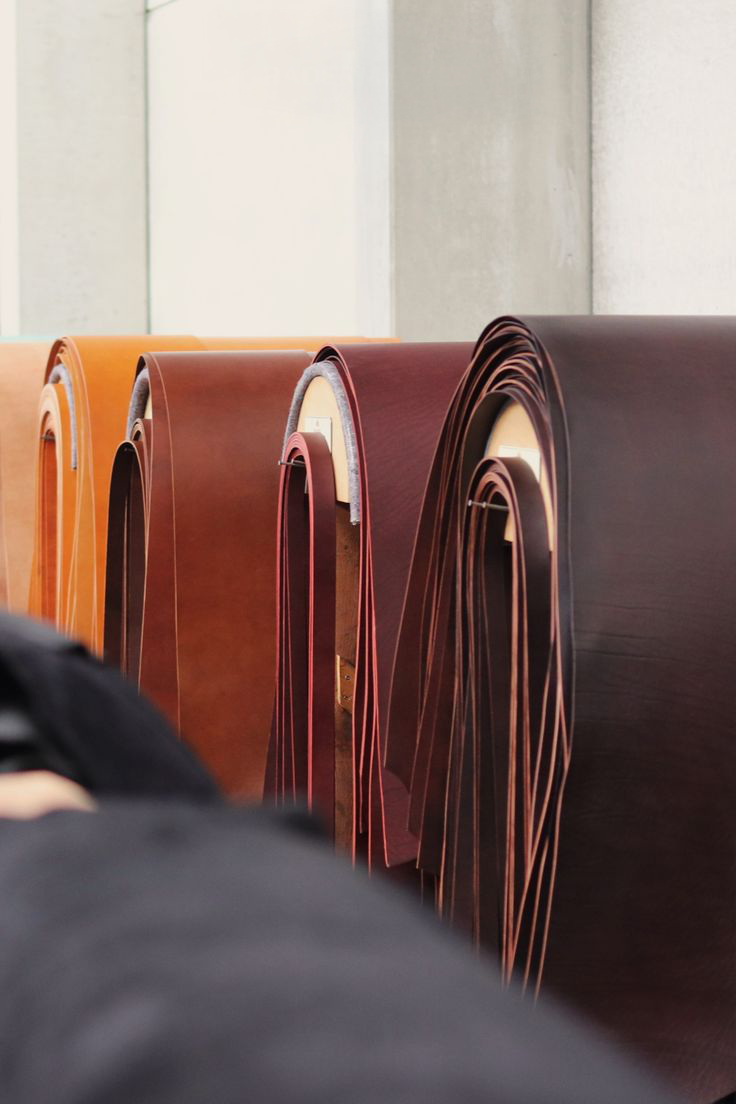 available colours : cognac, acajou, havana, chocolate