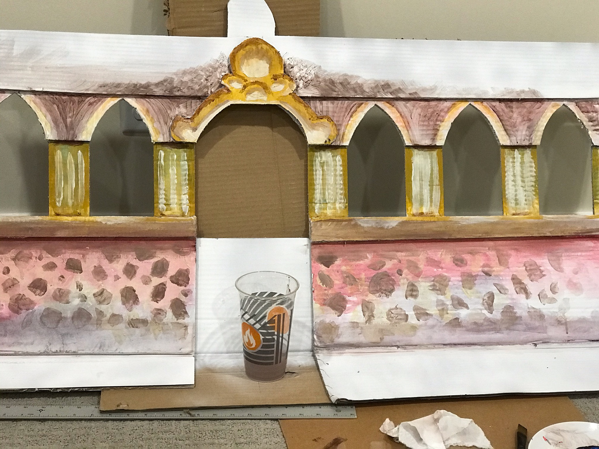 Set construction by Lee Thompson