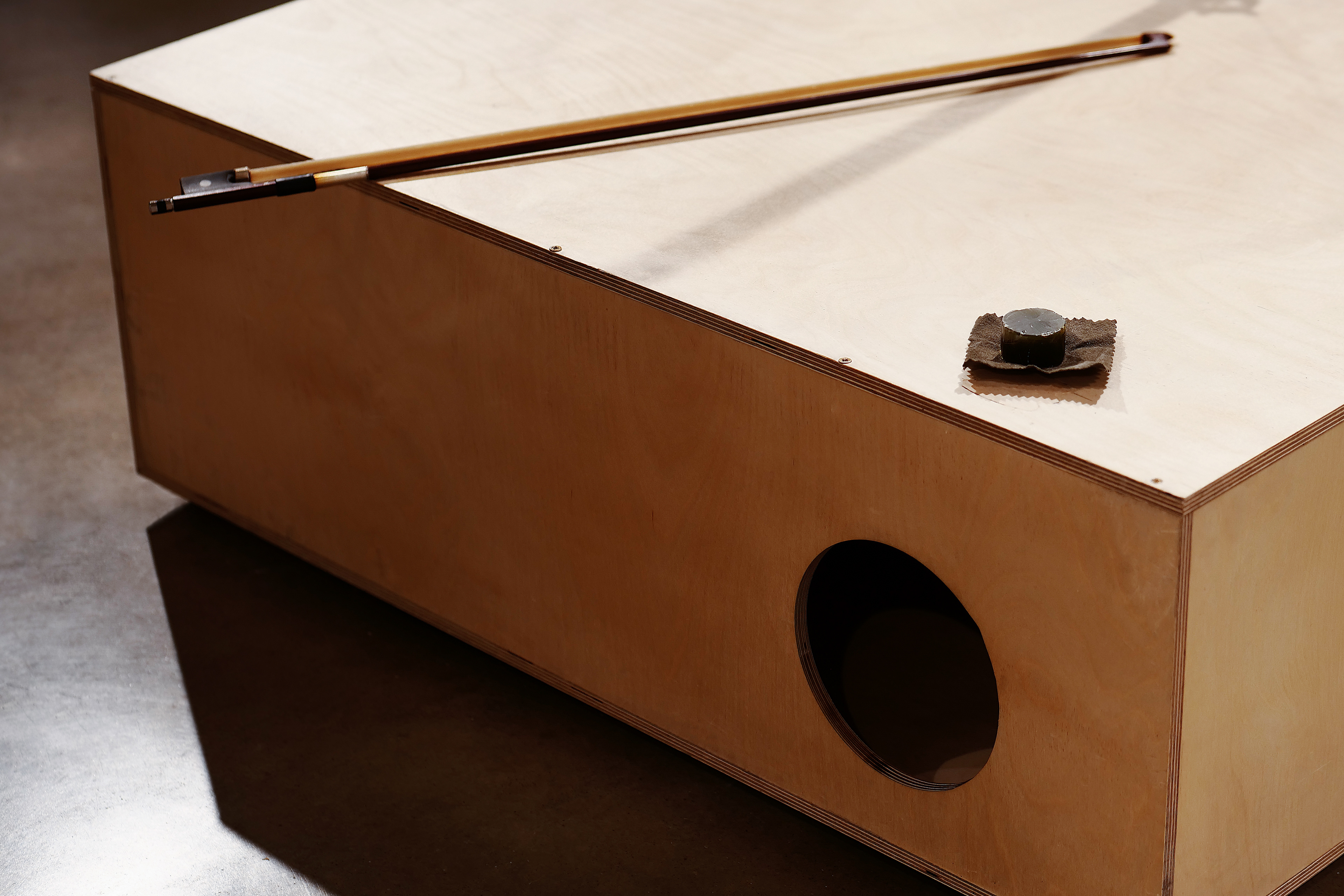 The soundbox was calculated to resonate with the same frequencies as John Hoyland room in Tate Britain, its original exhibition space.