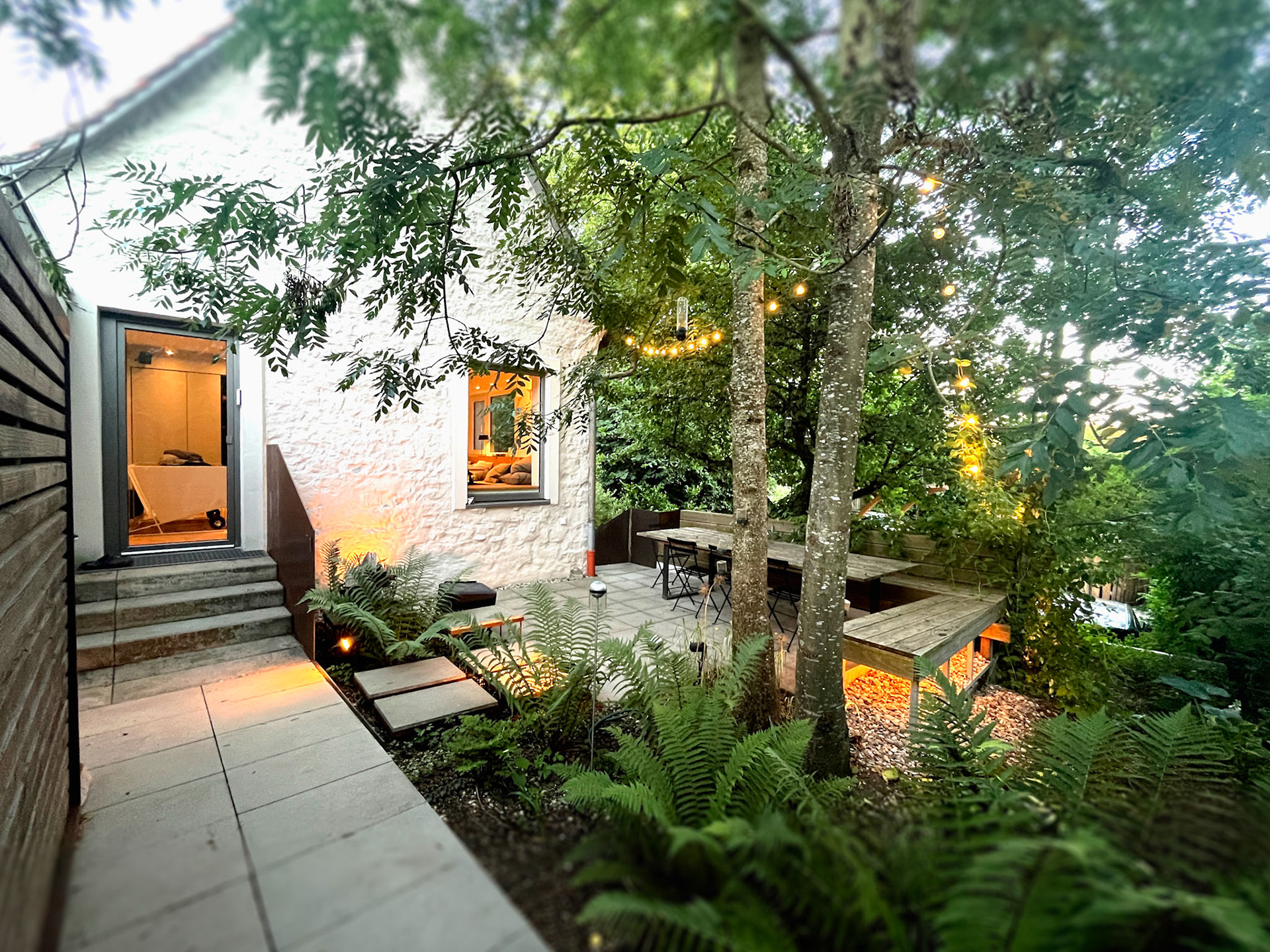 gemütliche Terrasse im Westen