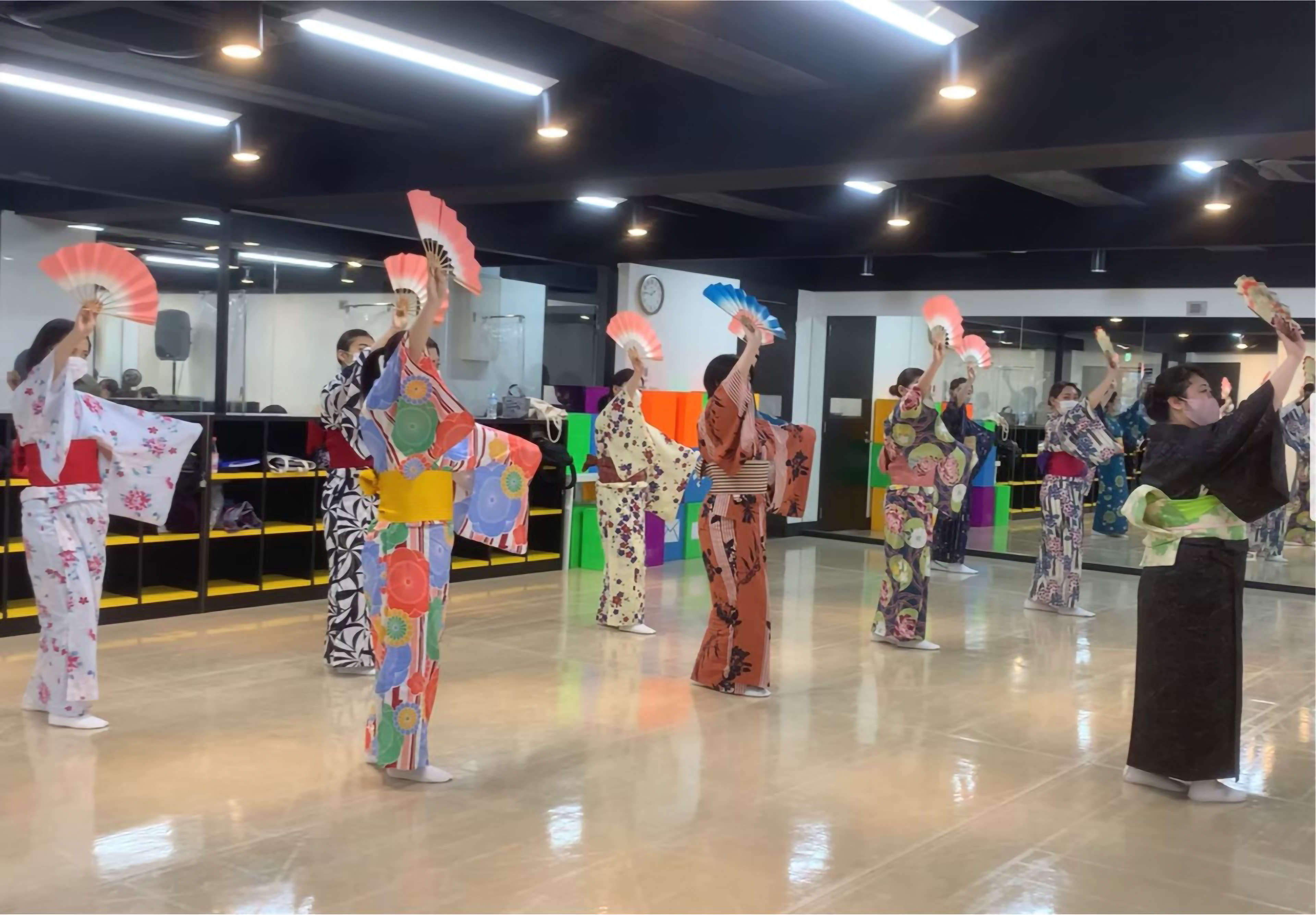 画像：日本舞踊の授業風景