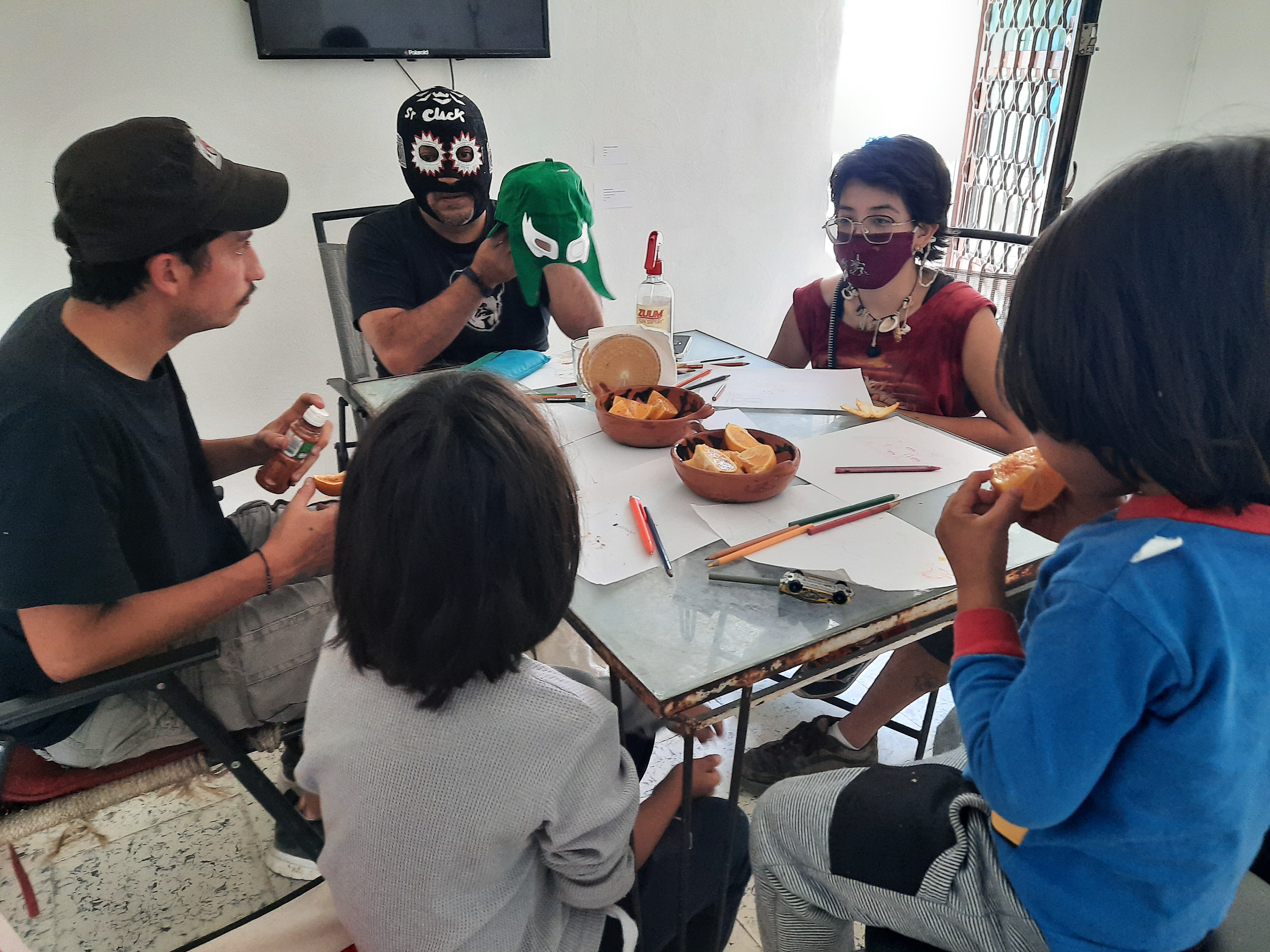 "Corrales Solidarios" actividad organizada en colaboración con Sr. Click y Proyecto Táctica (Frecuencias Emergentes, 2021).