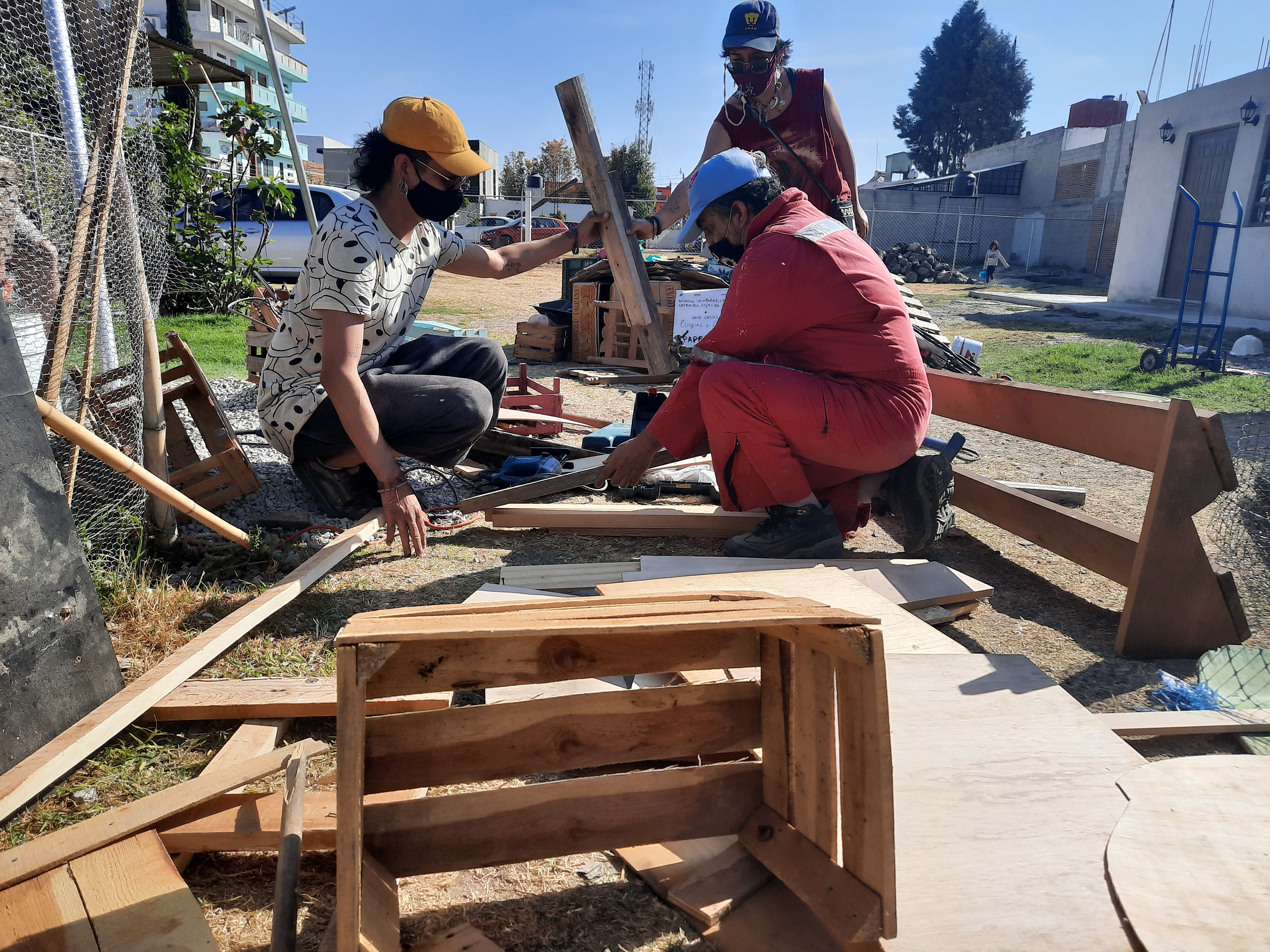 "Corrales Solidarios" actividad organizada en colaboración con Sr. Click y Proyecto Táctica (Frecuencias Emergentes, 2021).