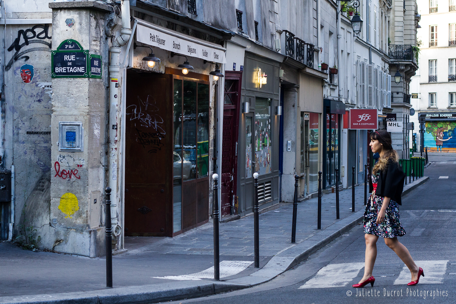 Regards de rue (2017) n°5, Sarah, rue de Bretagne (Paris, France)