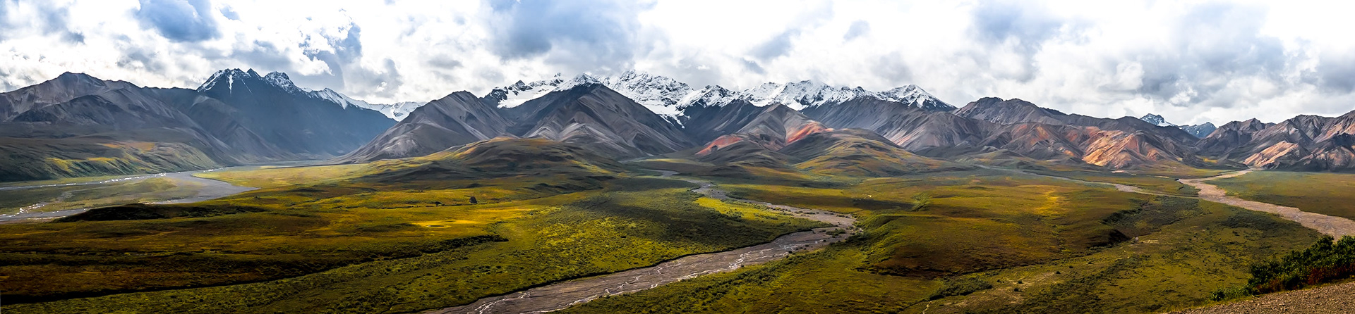 Panorama Alaskan Mountain Range