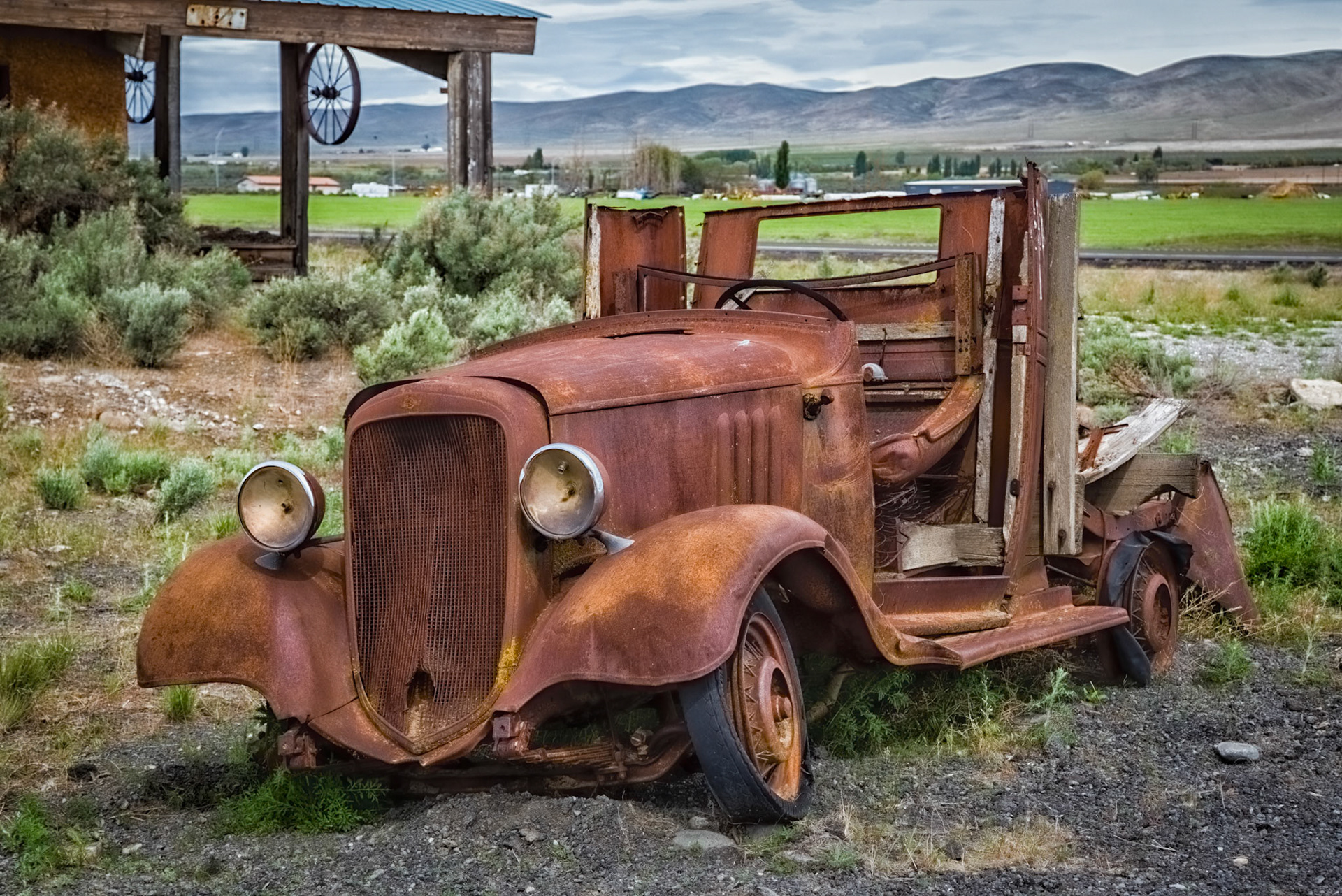 Rusty Truck, Palouse, Washington