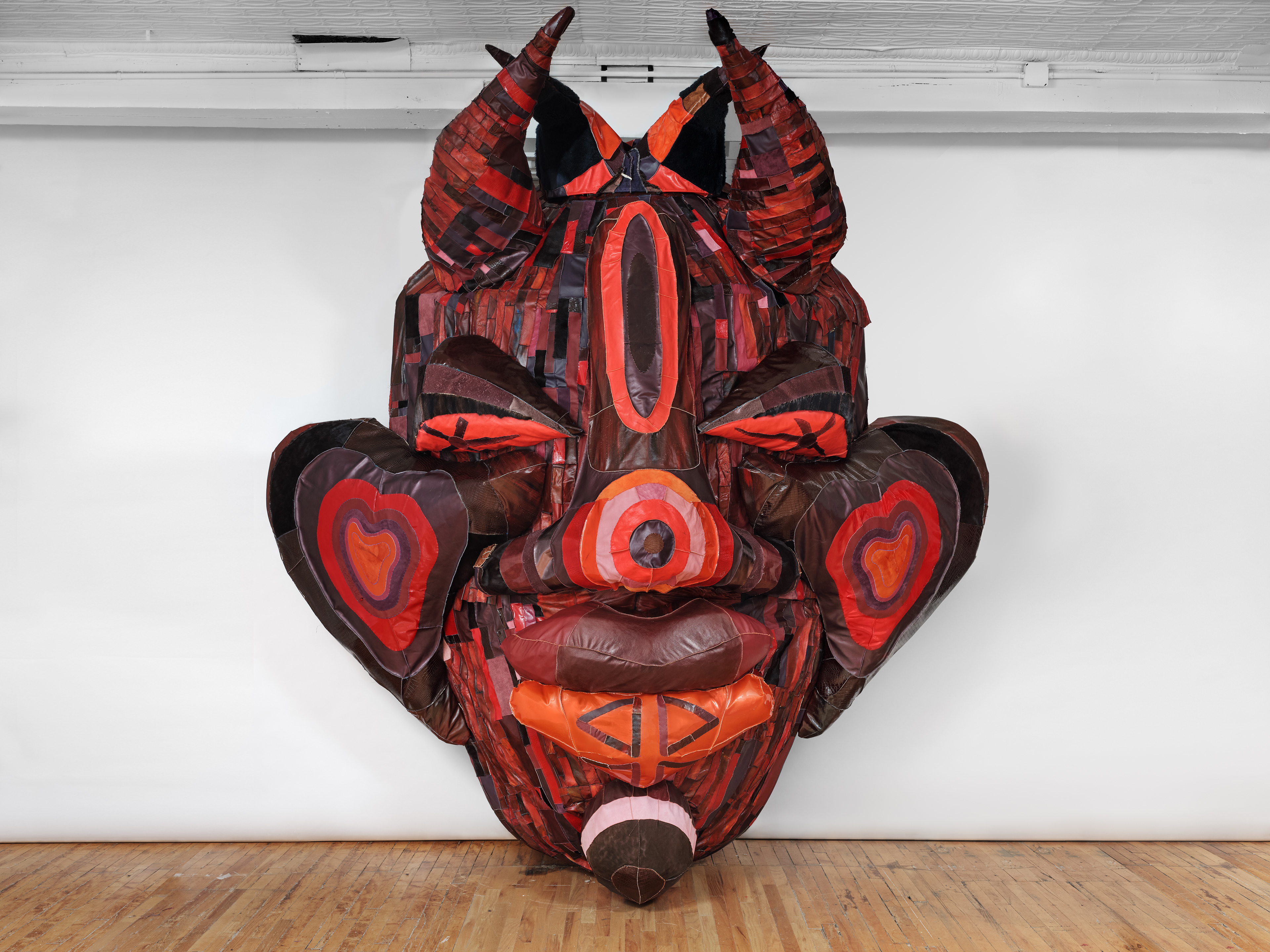 Vena Cava, 2021 Recycled Leather, Acrylic Paint, Coated Nylon, Steel Armature. 121.5 x 84 x 43 in (308.61 x 213.36 x 109.22 cm)
