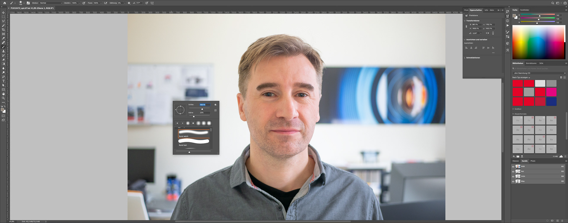 Jörn Korn, Dipl. Designer (FH) – Inhaber und kreativer Kopf bei jottkadesign