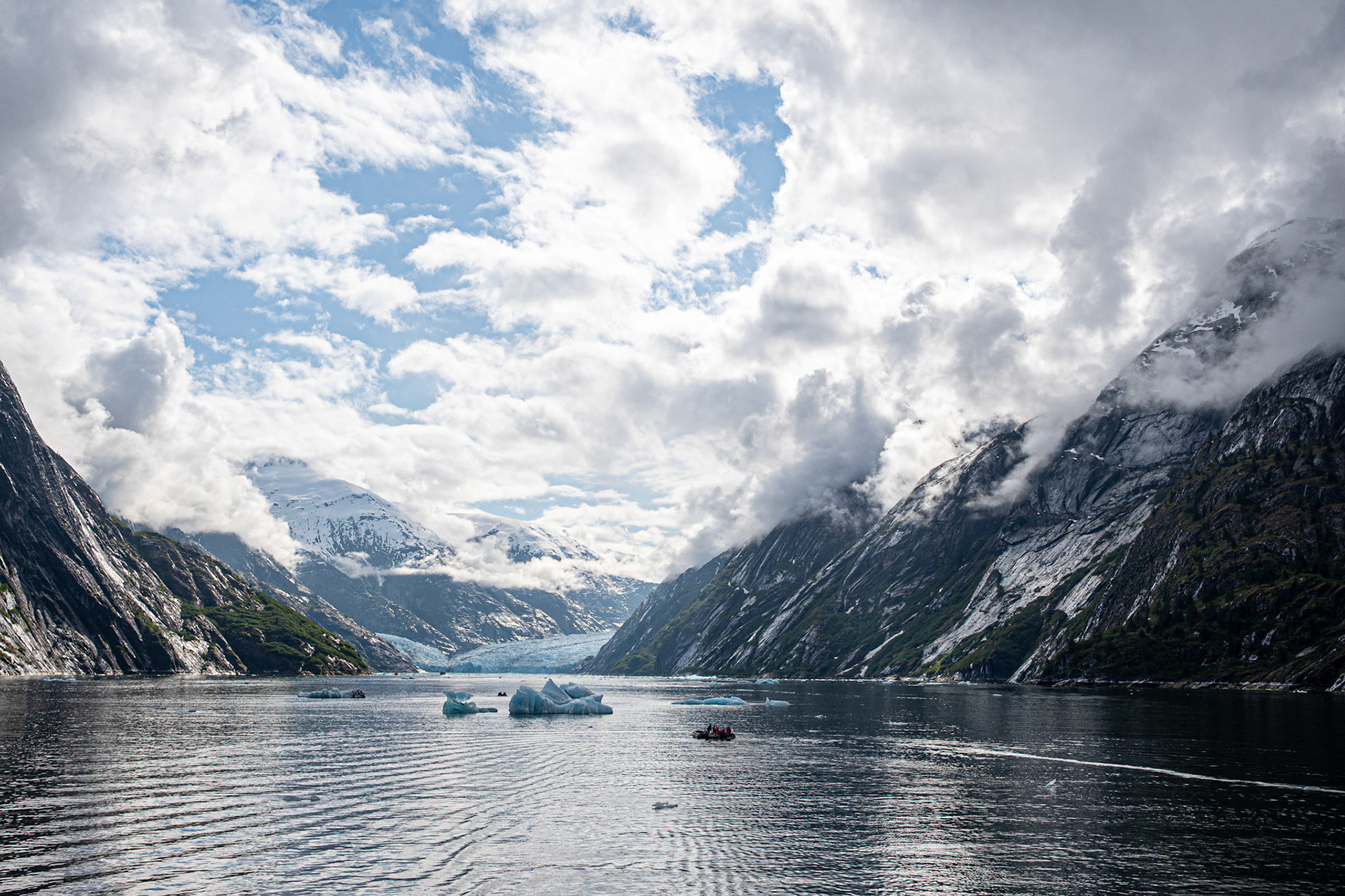 Approaching Dawes Glacier
