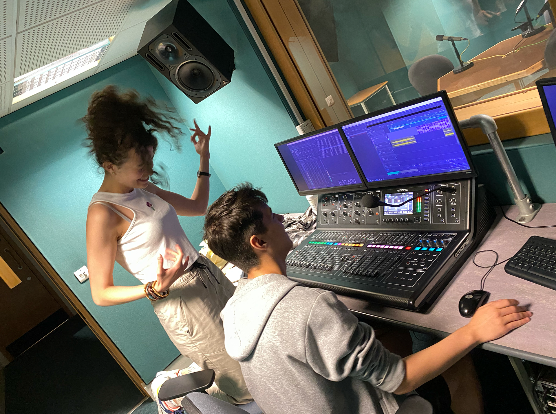 Maryam Almahameed and Louis Young editing in the studio on the Summer Streets 2022 Sound Collectors project