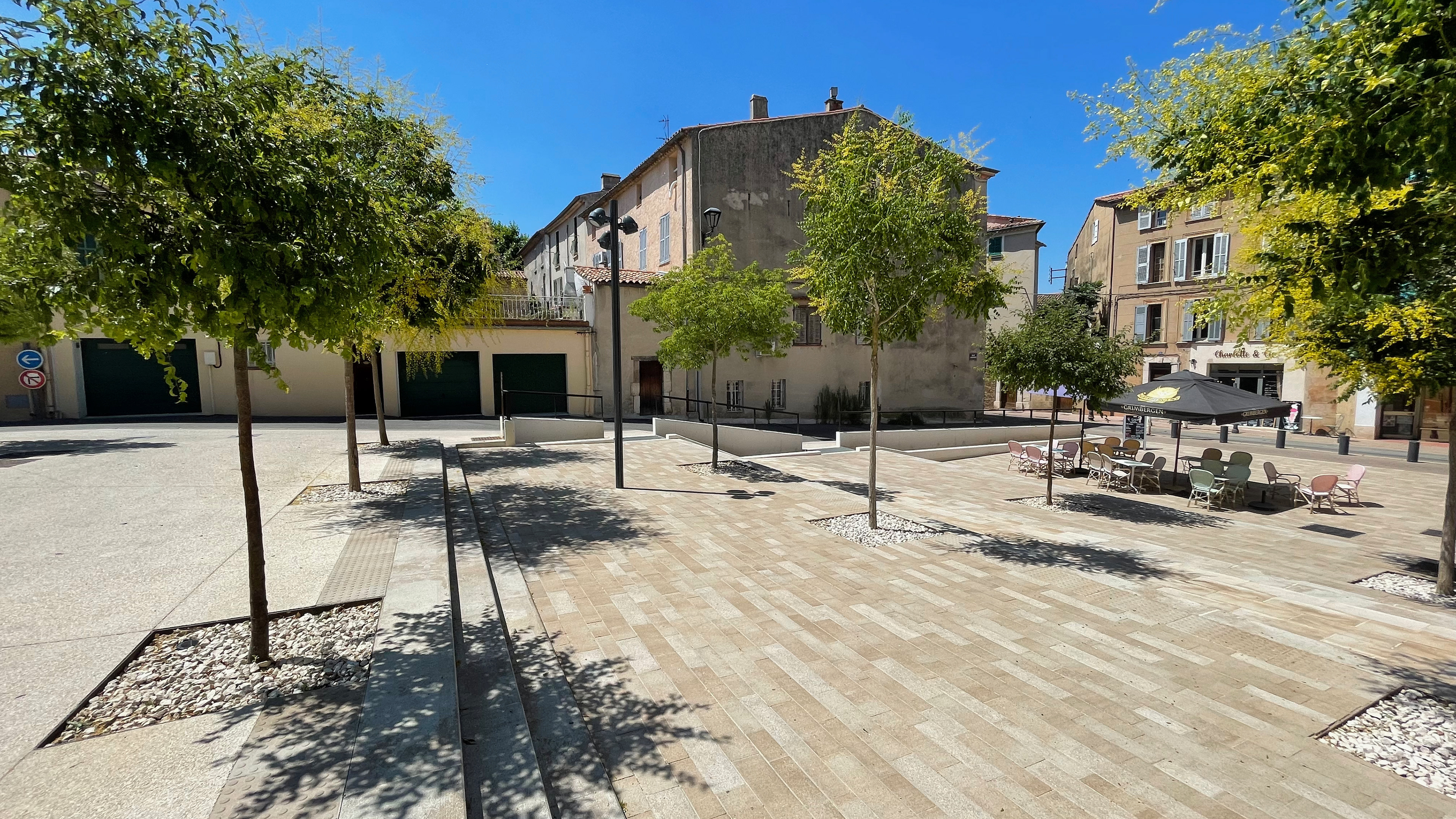 La place des trois moulins - intégrer les circulations PMR à l'escalier