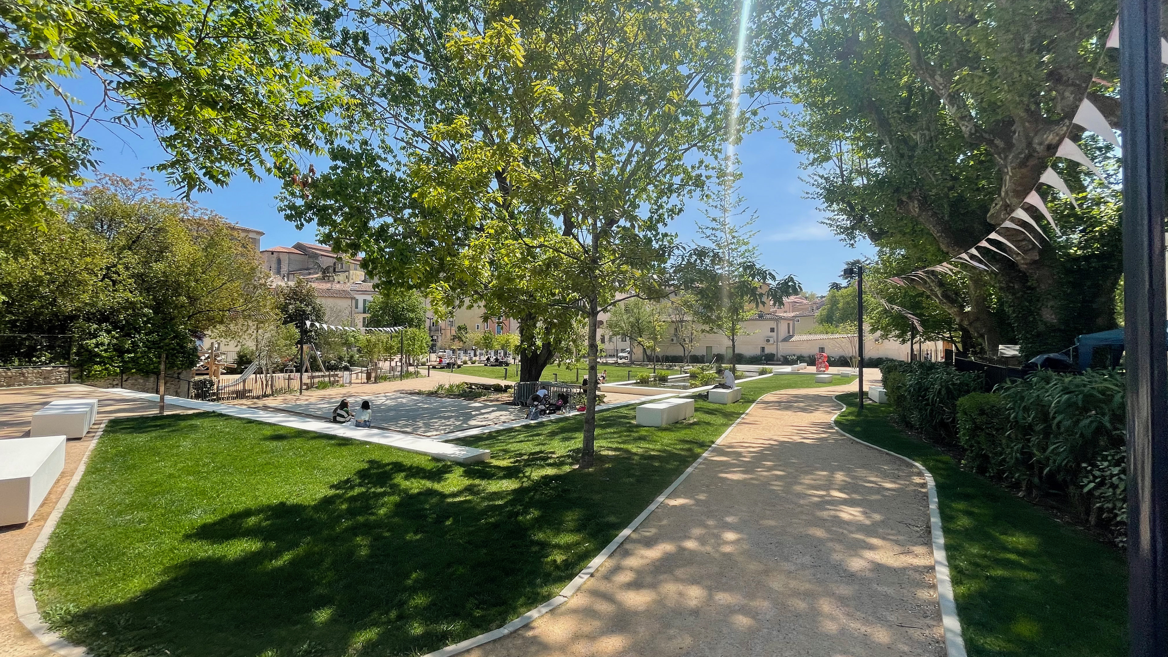 L'amphithéâtre - Vue depuis l'esplanade des trois moulins