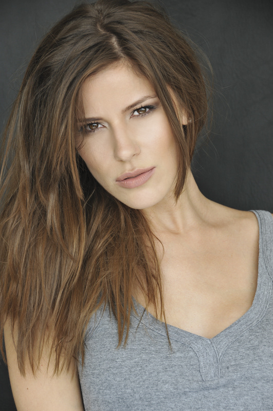 11_Fernanda Peviani - model - others