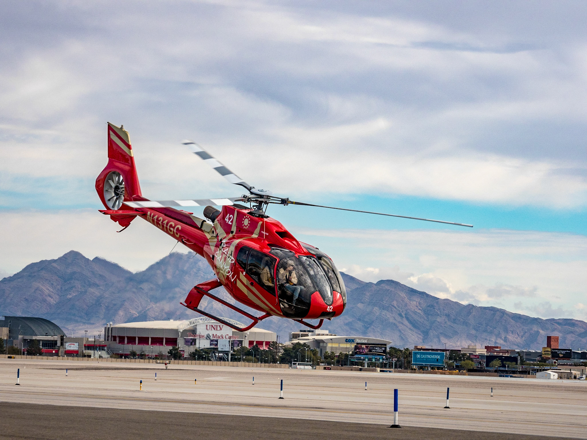 Las Vegas Helicopters offer amazing 45 minute excursions to the Grand Canyon and you can land at the bottom.